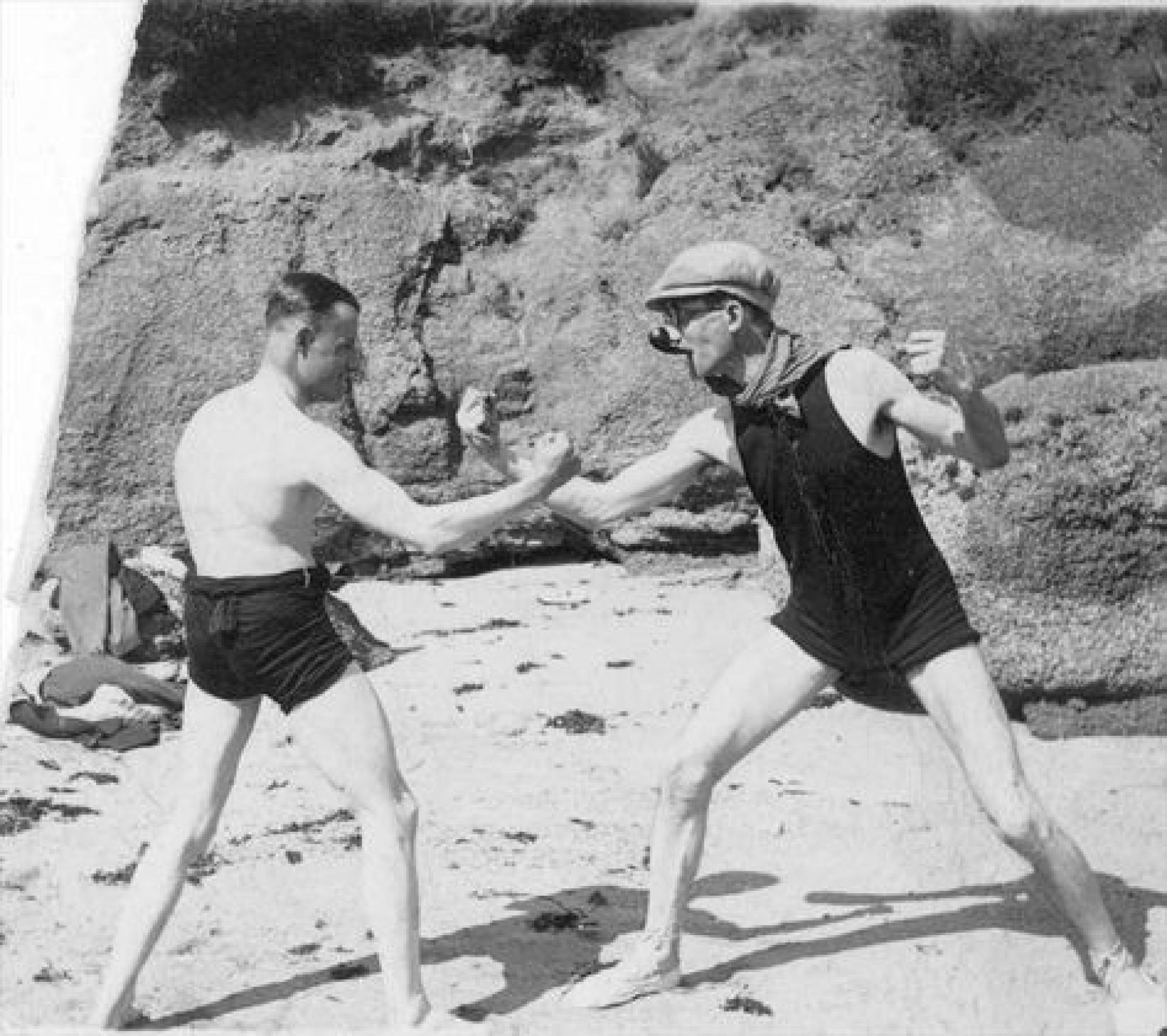 Le Corbusier and Pierre Jeanneret on the beach in Piquey | Photo via Fondation Le Corbusier