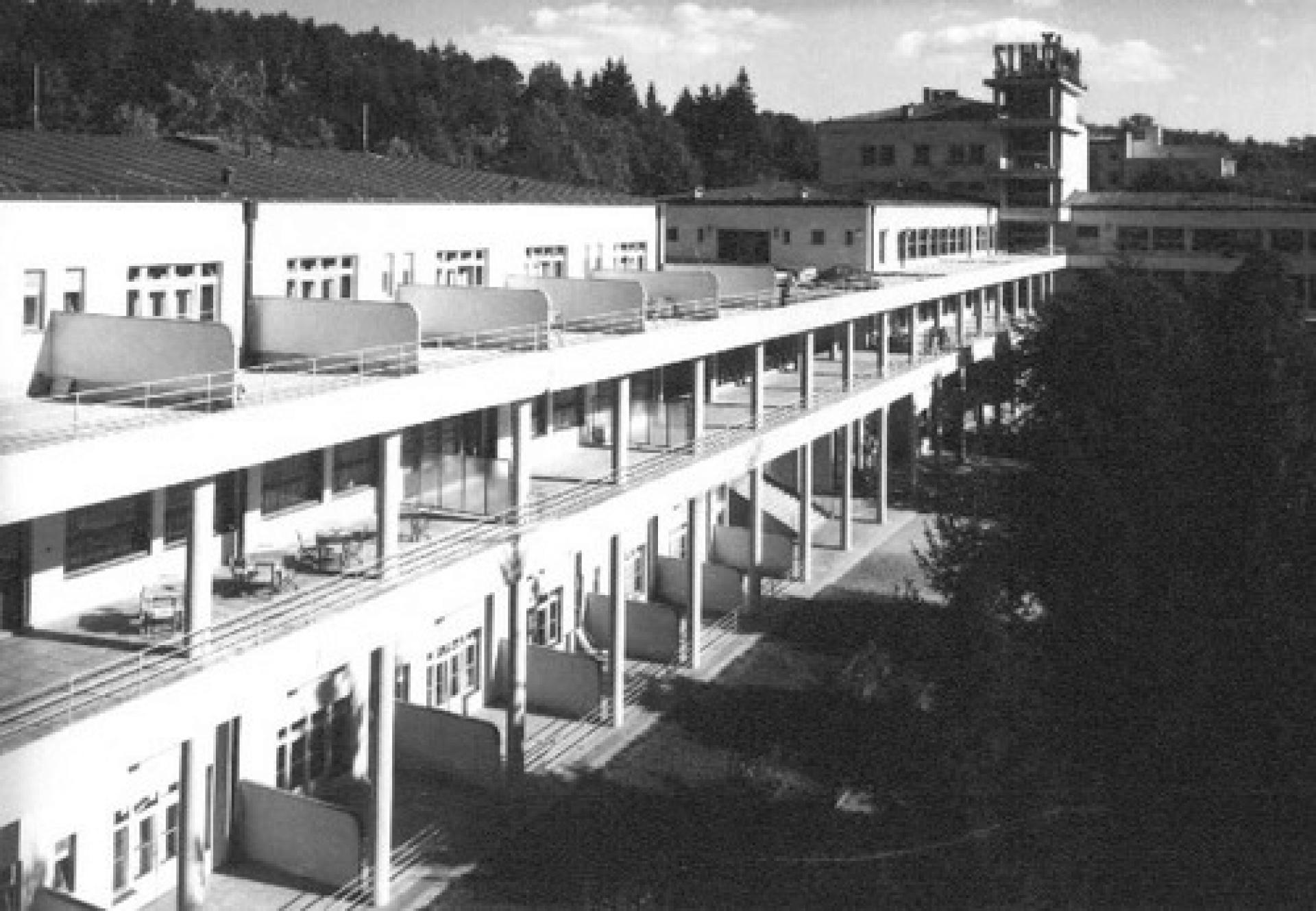 The Slovak countryside adopted the avant-garde modernistic architecture in SPA resort Sliač by Rudolf Stockar. | via ÚSTARCH SAV