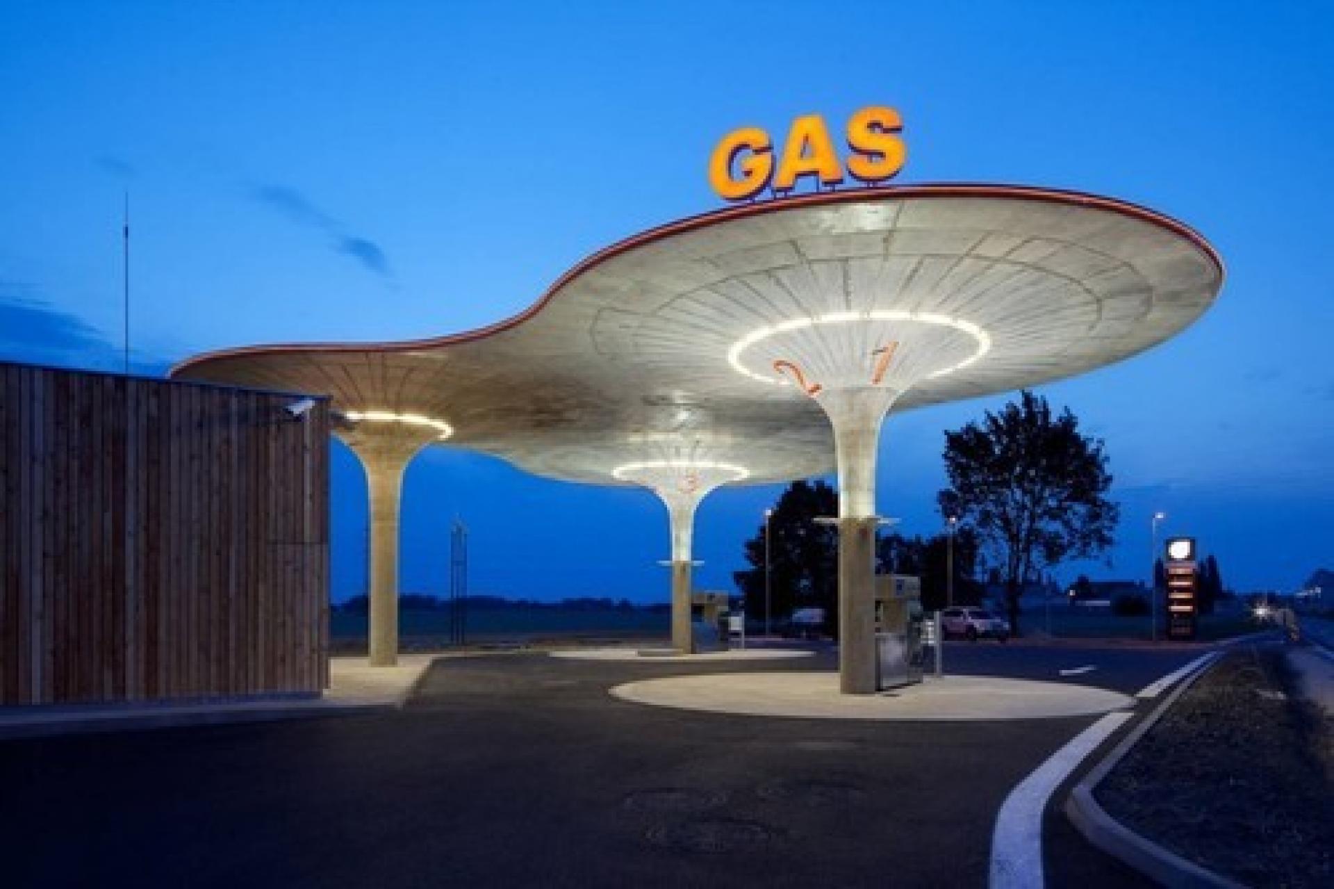 Today’s small scale design like Matuškovo Gas Station follows the period of sixties. | by Atelier SAD