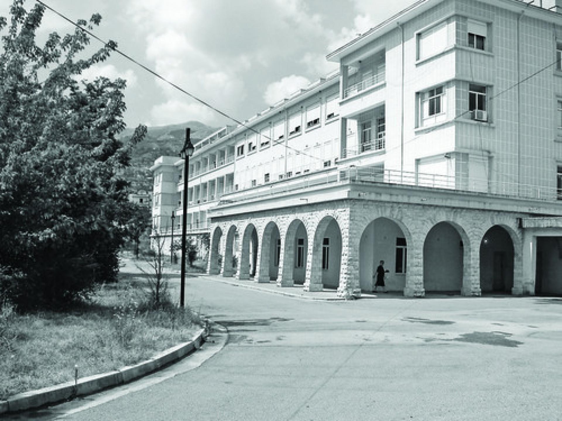 The Hospital of Gjirokastra is one of the important objects built at the end of the 40s by Kristo Skender Luarasi.