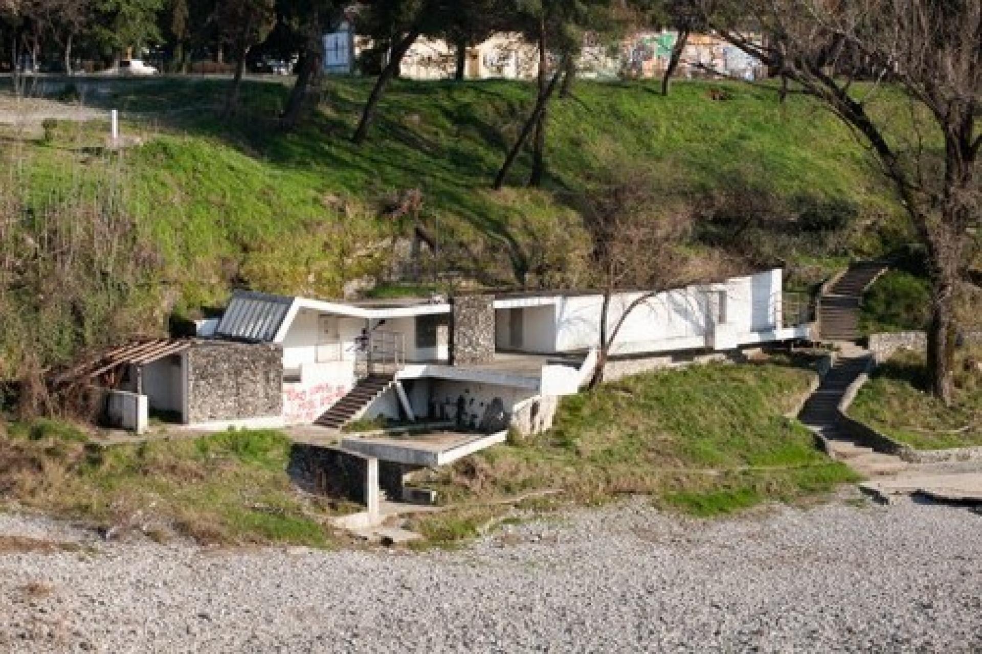 Kajak Club Galeb is currently used by the kayaking club Morača, but it is in very poor condition and closed to the public. | Photo © Luka Bošković