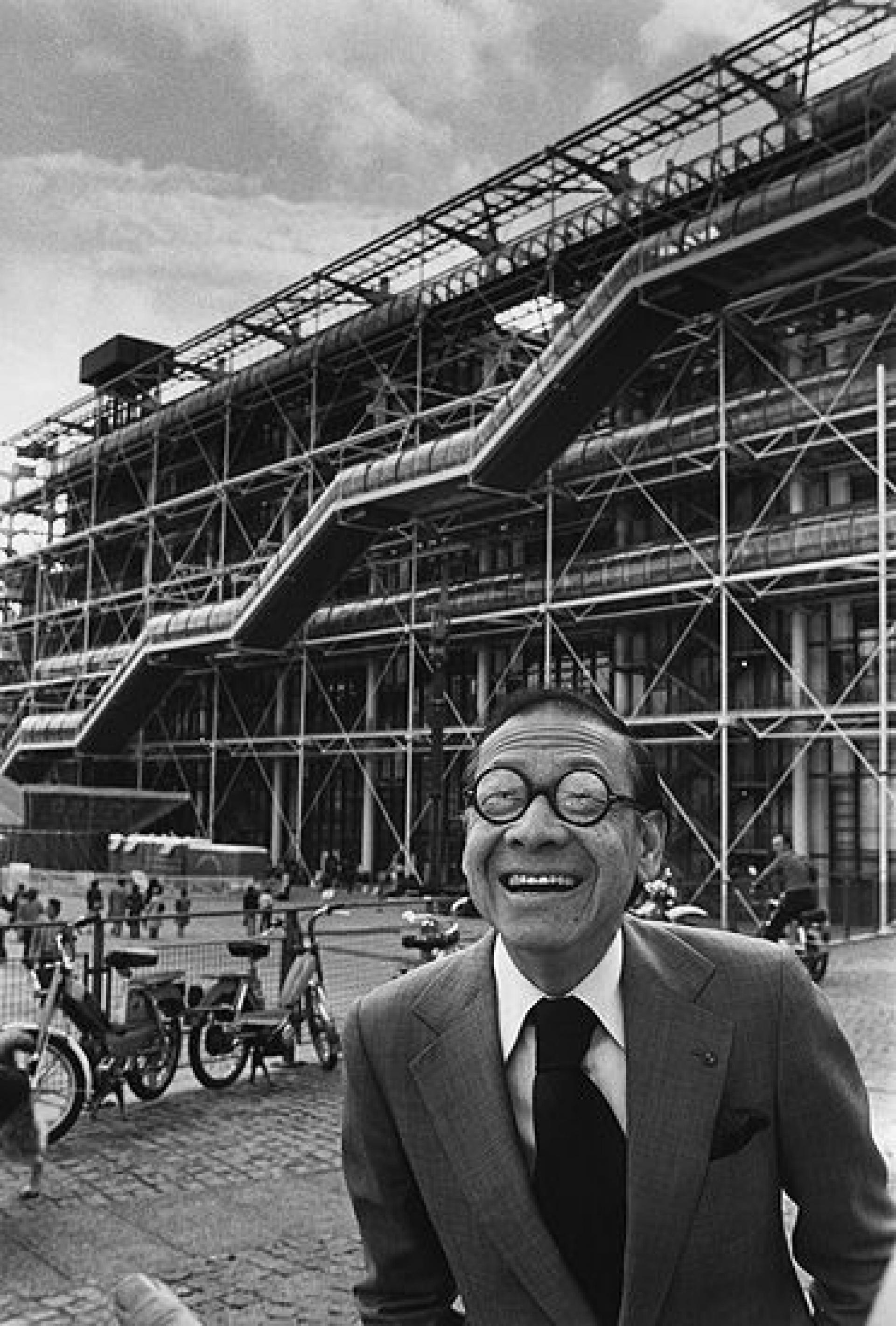 I. M. Pei in front of Pompidou Centre in 1978 | Photo by Marc Riboud