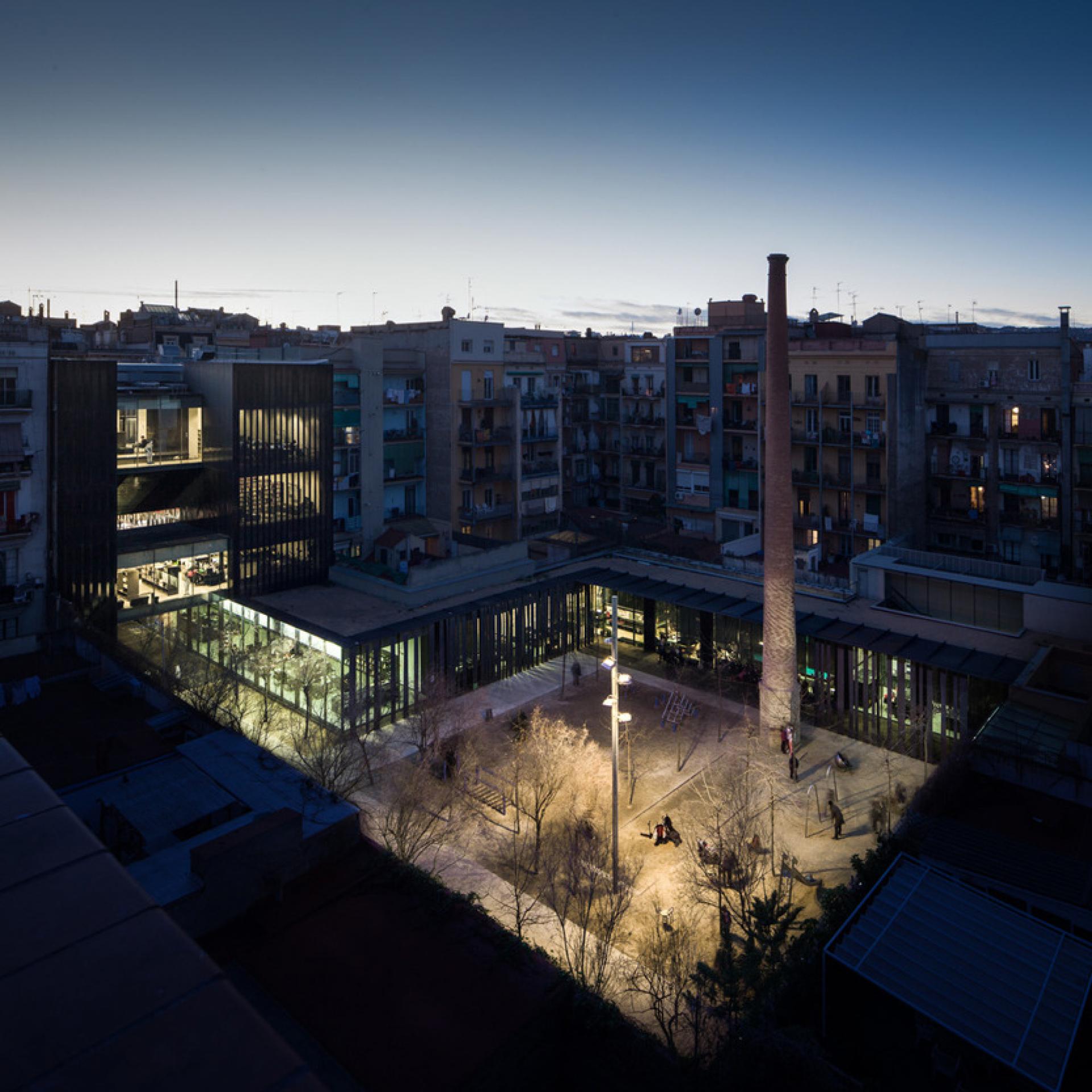 Sant Antoni Library connects different generations with mixed function. | Photo by Daniele Ronca