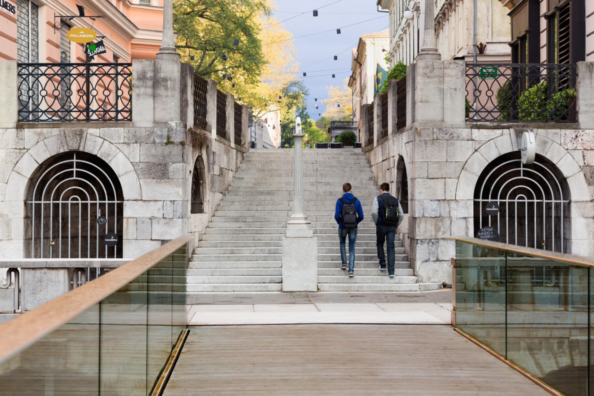 Gerber stairway is narrower towards the top, thereby creates the perspective effect of depth. | Photo by Andrej Peunik, MGML