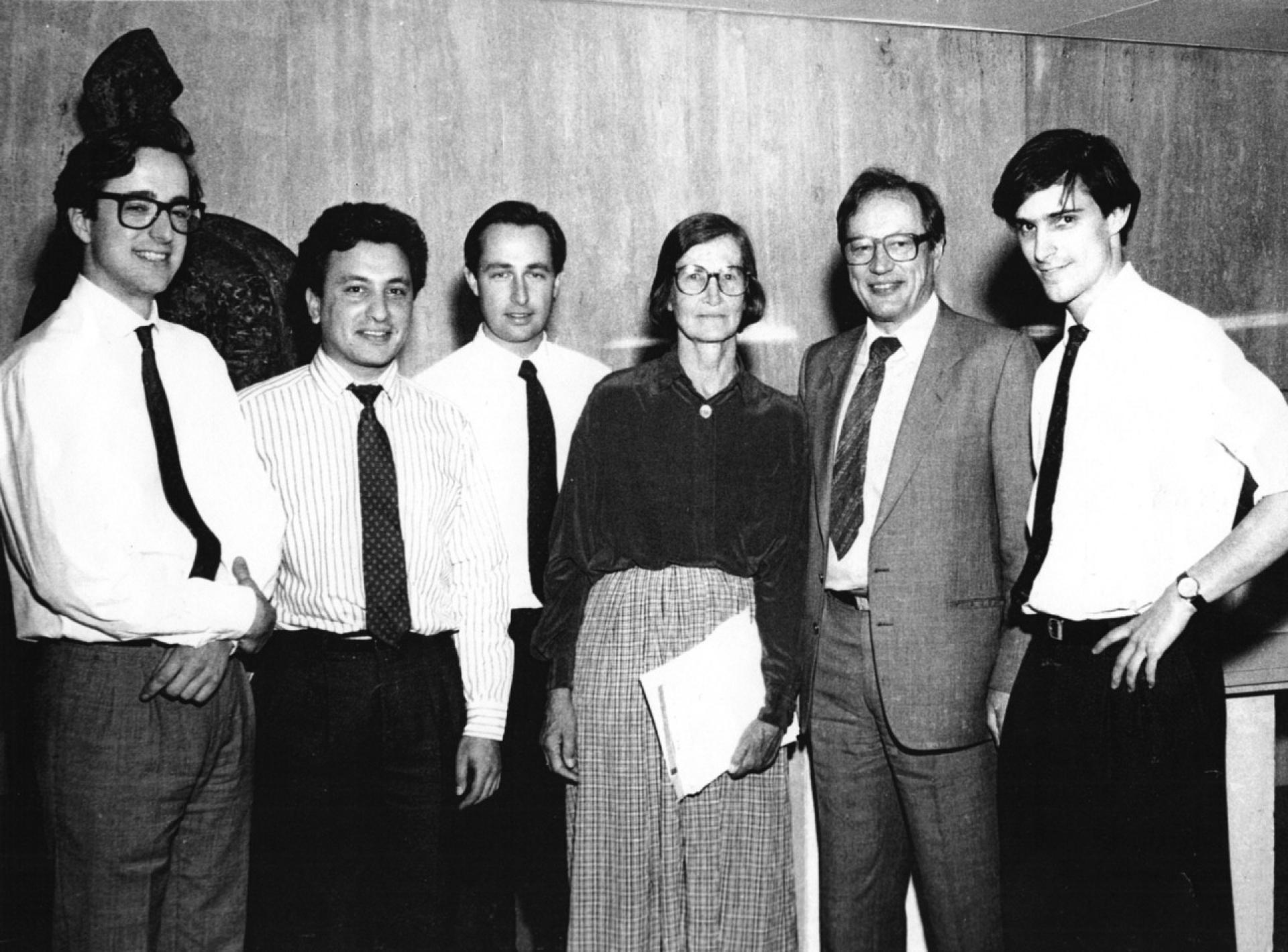 Natalie de Blois with former students (1988) at the New York offices of SOM. | Photo Courtesy Natalie de Blois