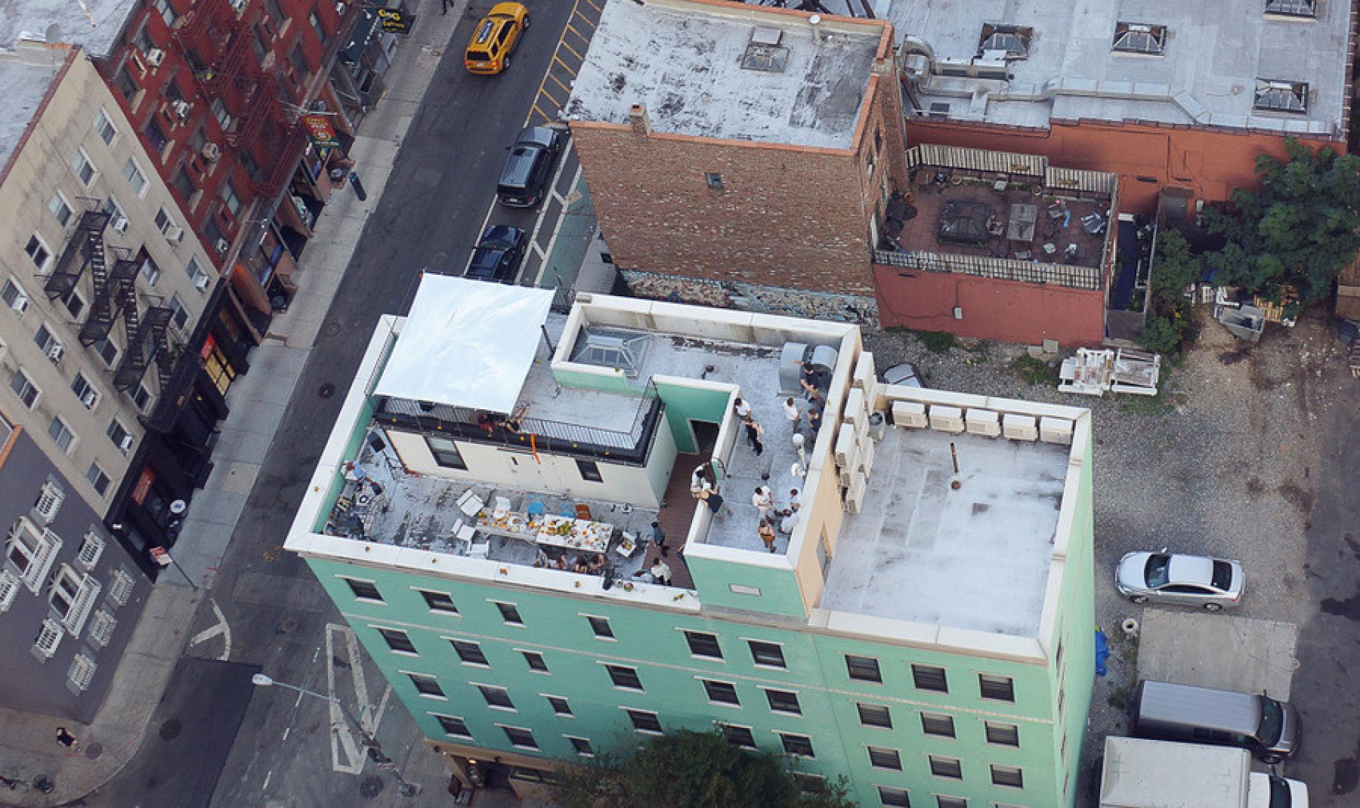 The Invisible Blanket is a simple device creating a protected zone on a downtown manhattan roof. | Photo Bika Rebek Archive