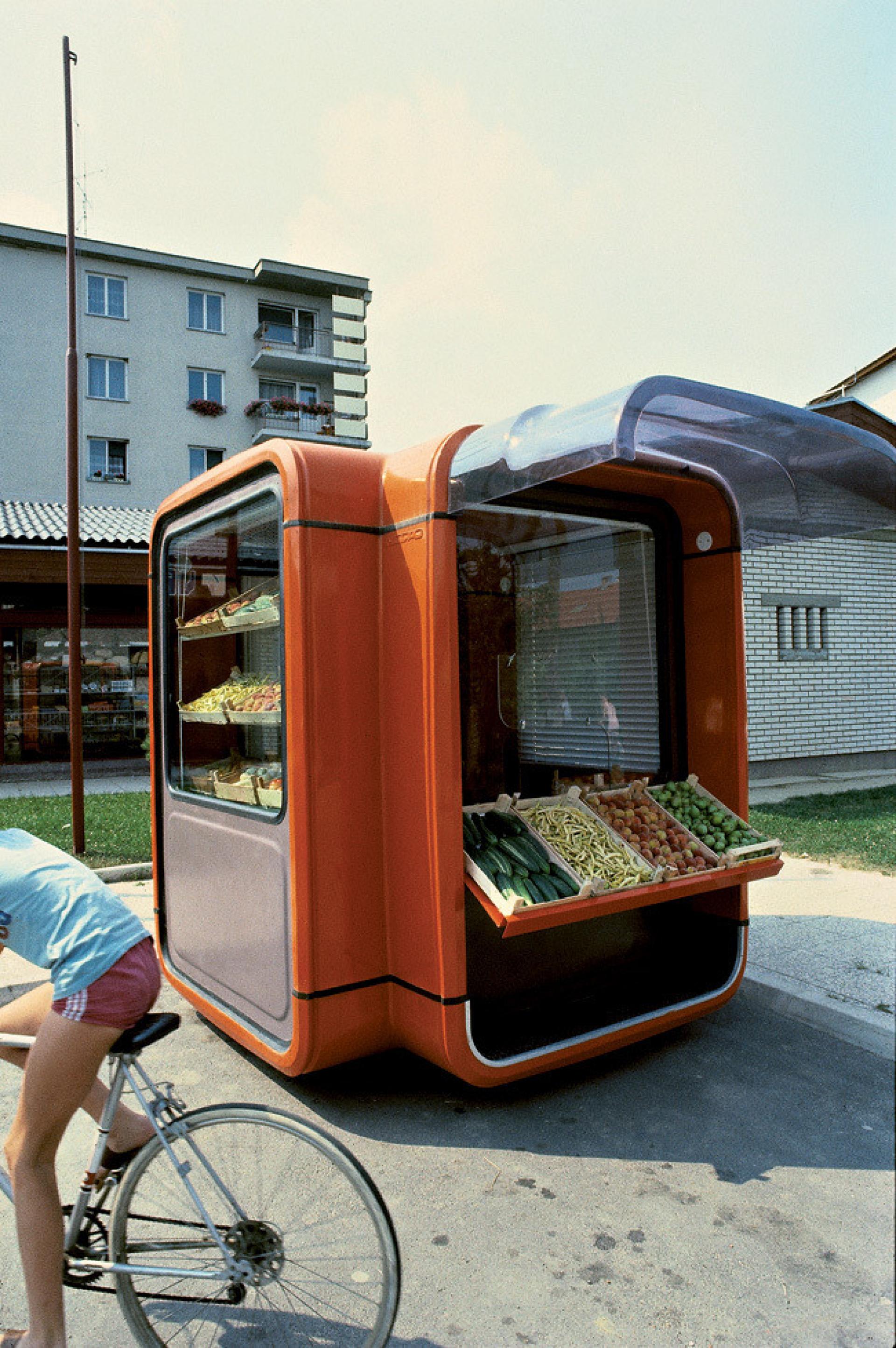 Kiosk K67 as fruit and vegetable stand. | Image © Museum of Architecture and Design MAO, Ljubljana