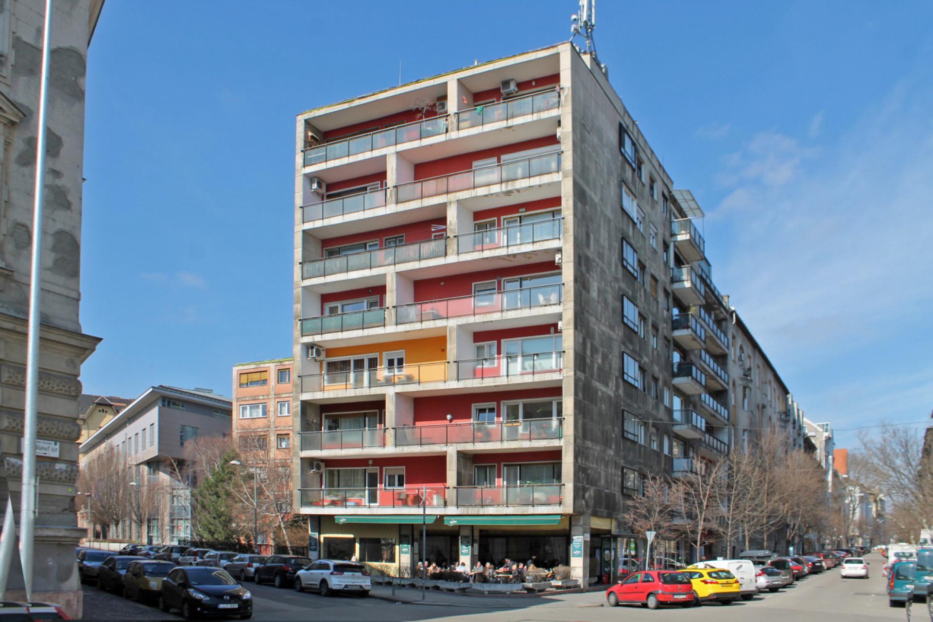 Mináry’s apartment building from 1957. | Photo by Dániel Kovács
