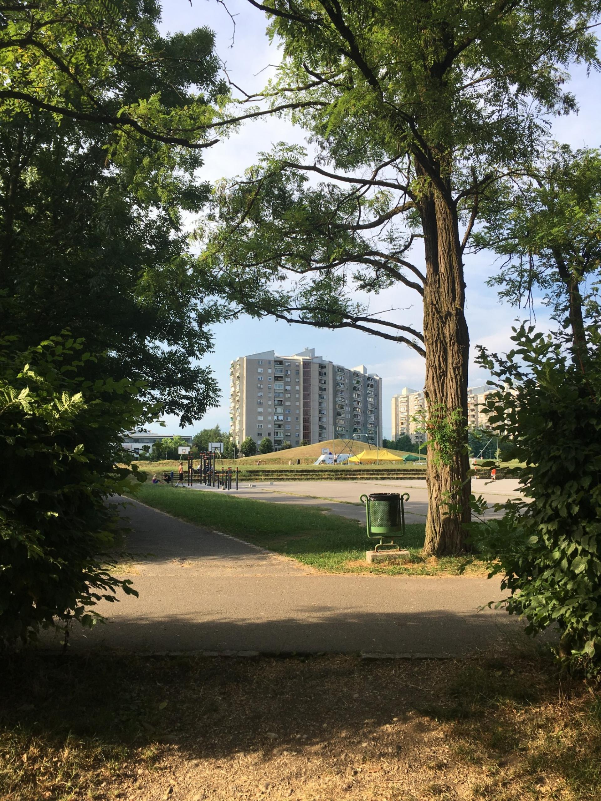 Fužine neighborhood in Ljubljana has a high density and a lot of green space.