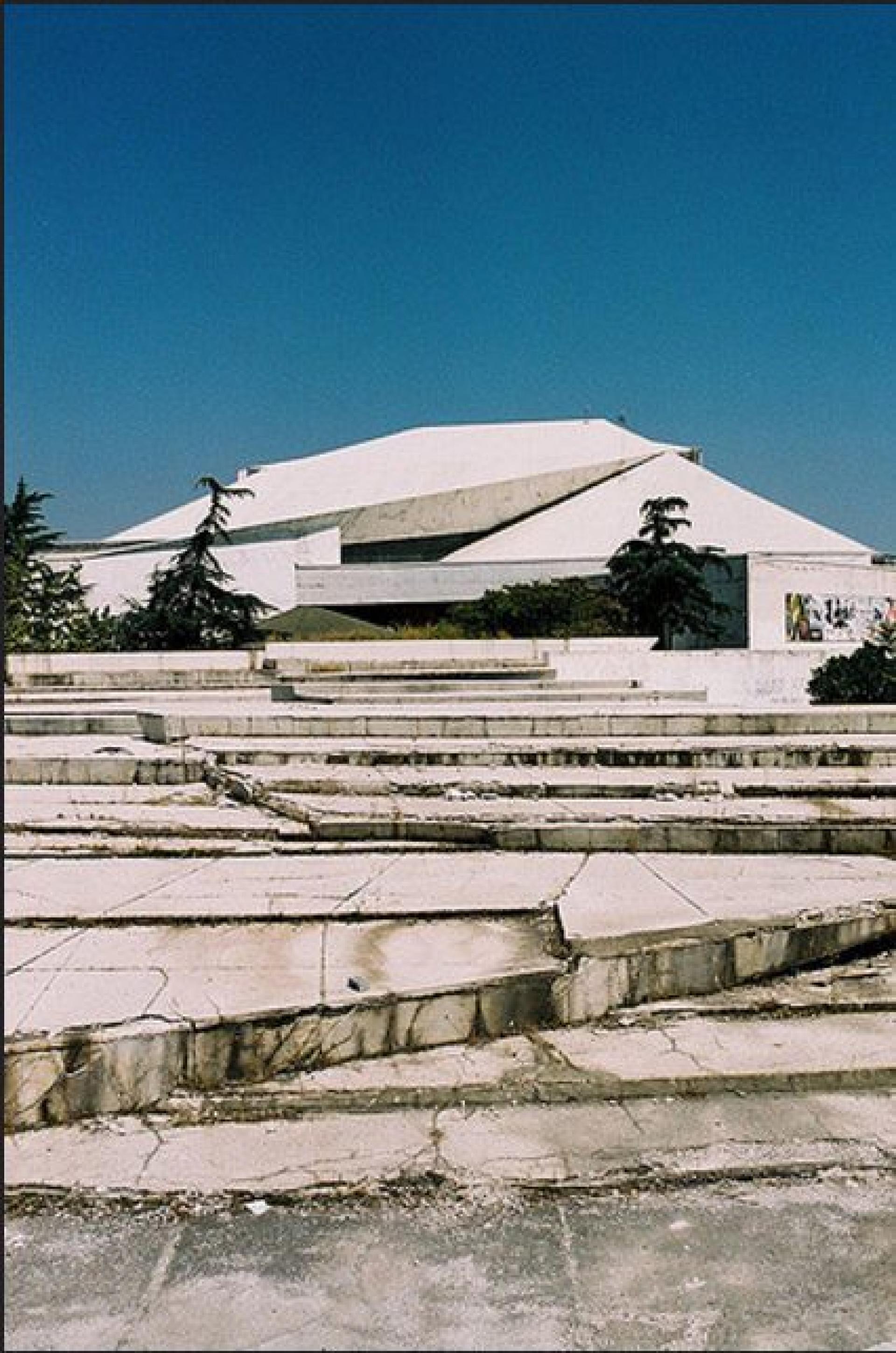 The opera and ballet building in Skopje was inspired by natural elements, such as mountains and topographic reliefs. | Photo via Marh