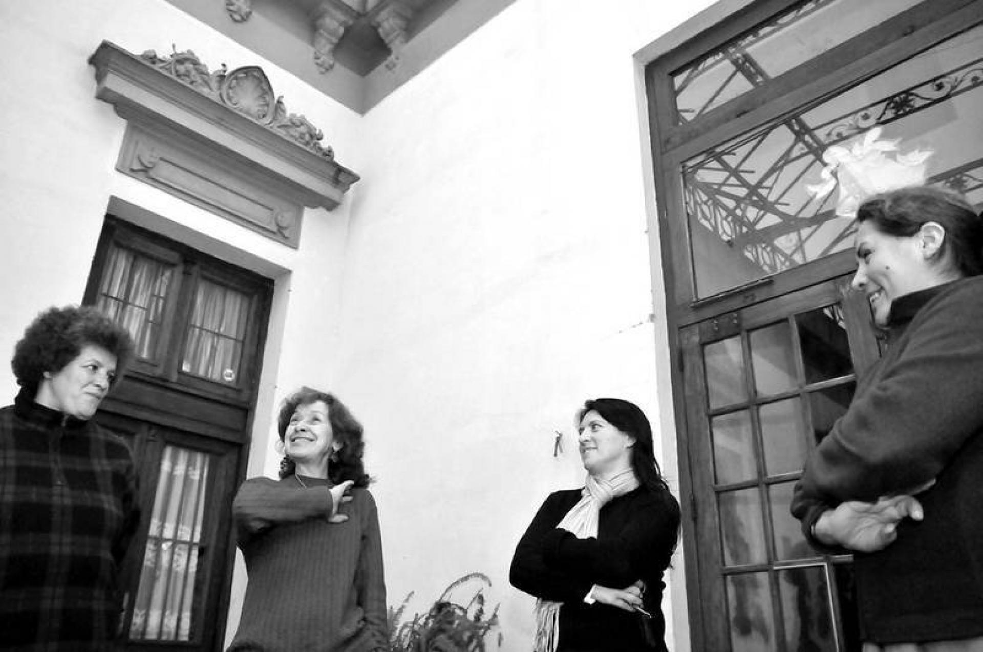 Charna Furman is a leading figure for rehabilitating Montevideo’s historic centre and an advocate of women’s rights in the city. | Photo via Un dia uno arquitecta