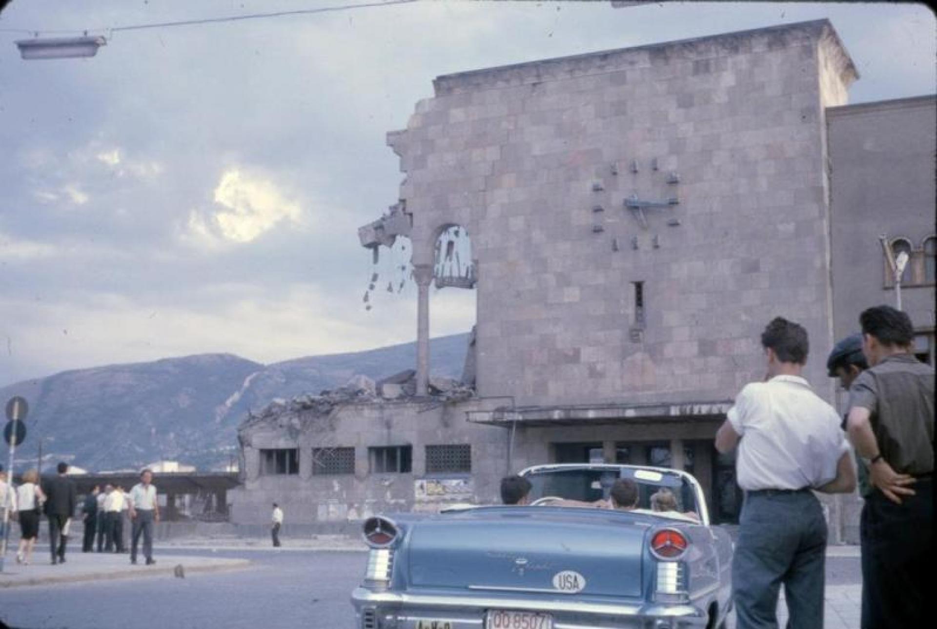Skopje railway station was destroyed during the earthquake in 1963. The clock stopped at 5:17am when the first wave hit the city. | Photo via Skyscrapercity