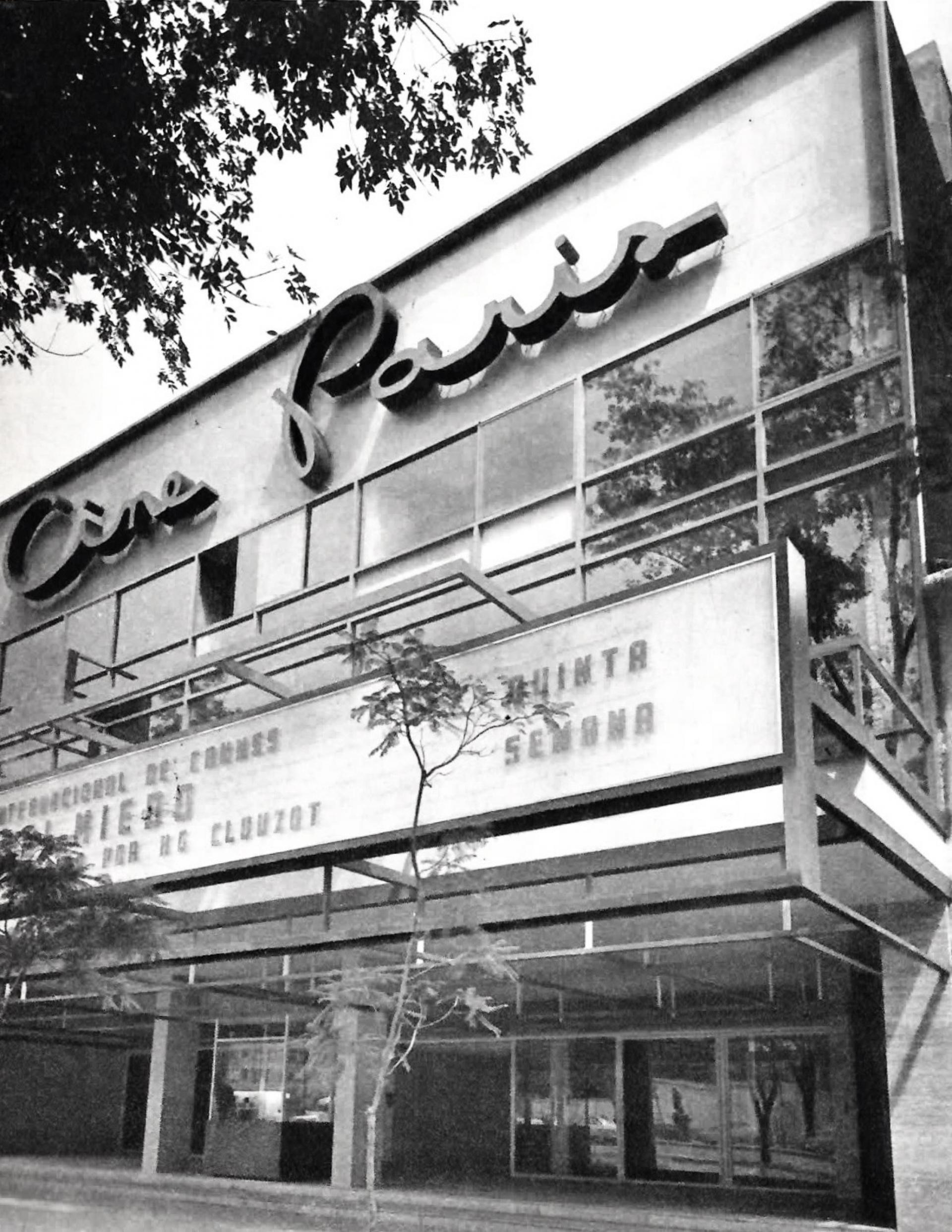 Cine París (1954). Juan Sordo Madaleno and Jaimes Ortiz Monasterio | Photo via Una Vida Moderna