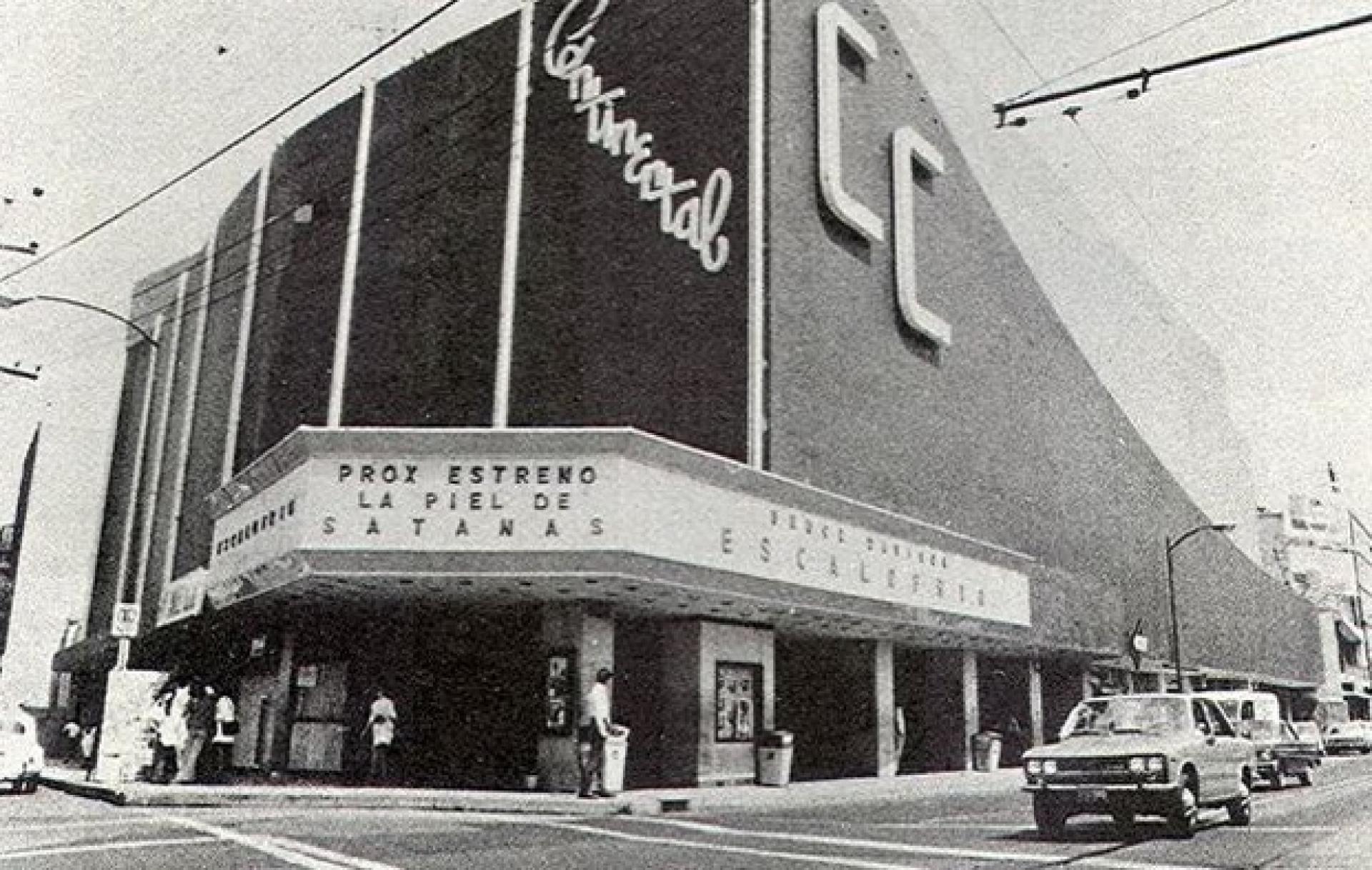 Cine Continental (1958). | Photo via Algarábia