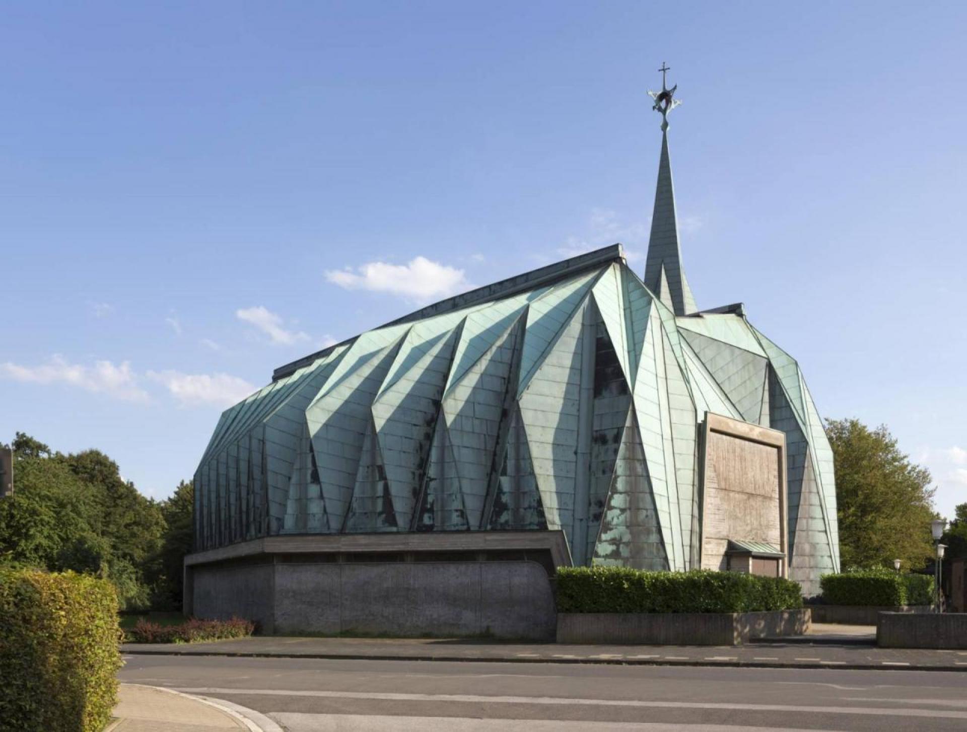 View of the church from Northwest. | Photo by © Florian Monheim