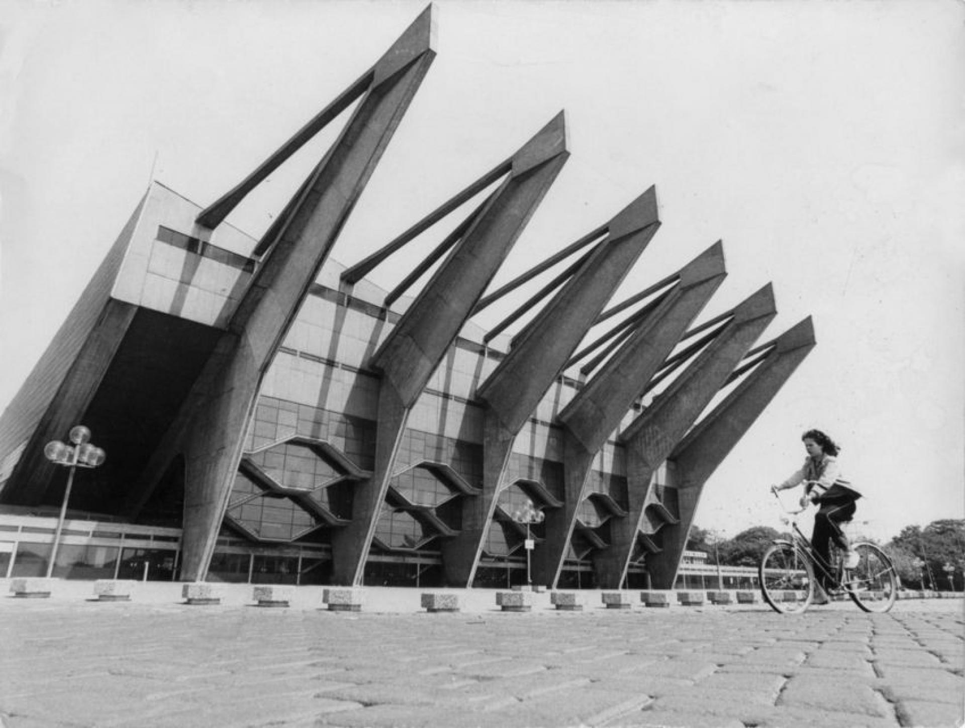 The Stadthalle in c. 1964. | Photo via Wesser Kurier