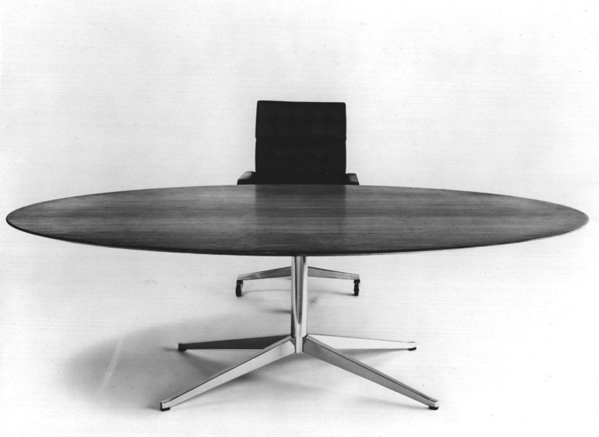 The table desk was designed in 1961, when she as a first woman received the Gold Medal for Industrial Design from the American Institute of Architects.