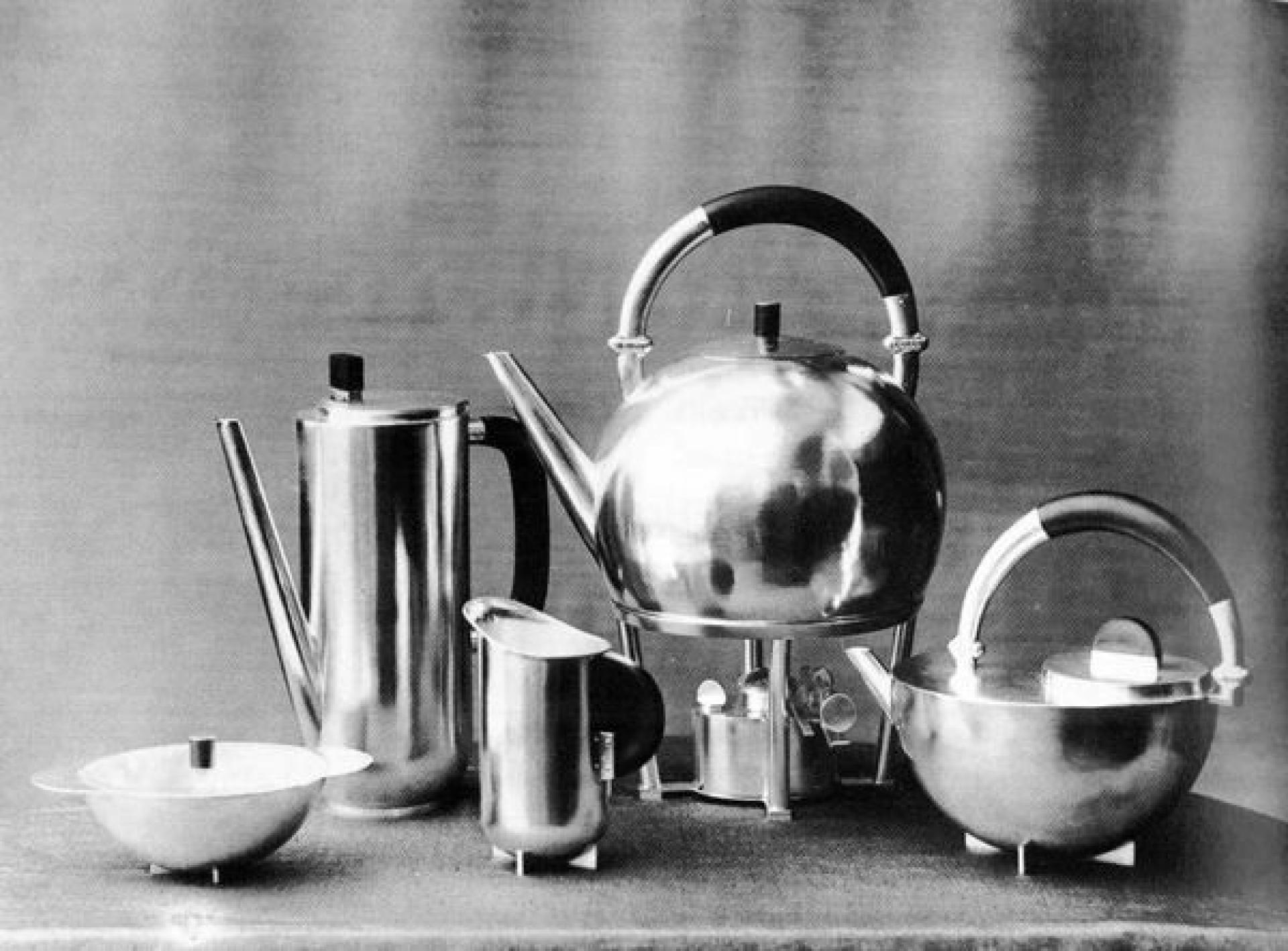 Coffee and tea set by Marianne Brandt (1924). | Photo by Lucia Moholy