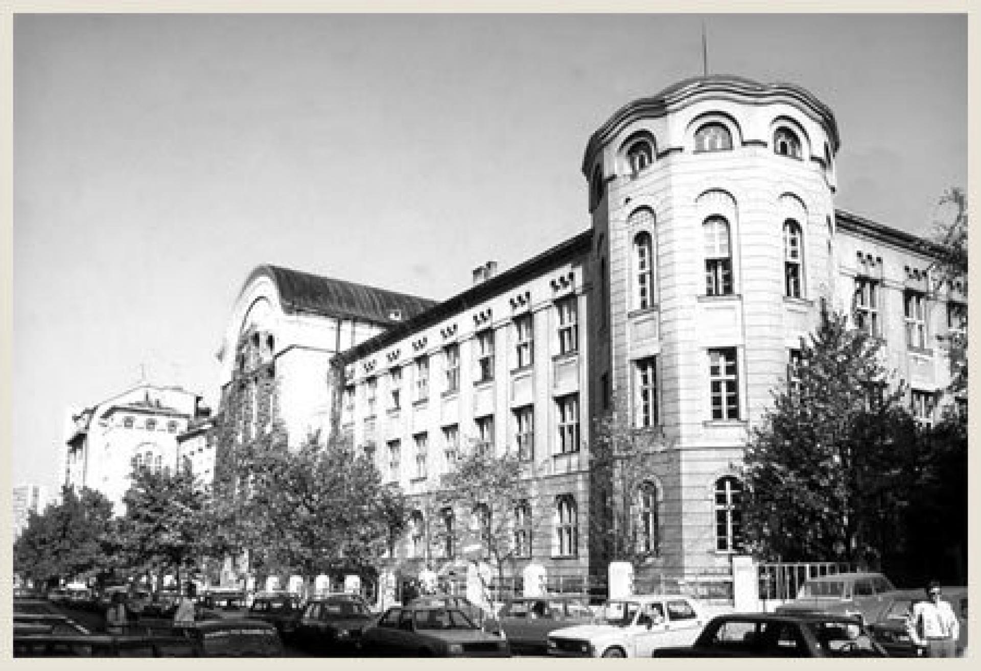The Second Girls High School in Belgrade, designed by Milica Krstić was built in 1933. | Photo via Beogradsko nasledje
