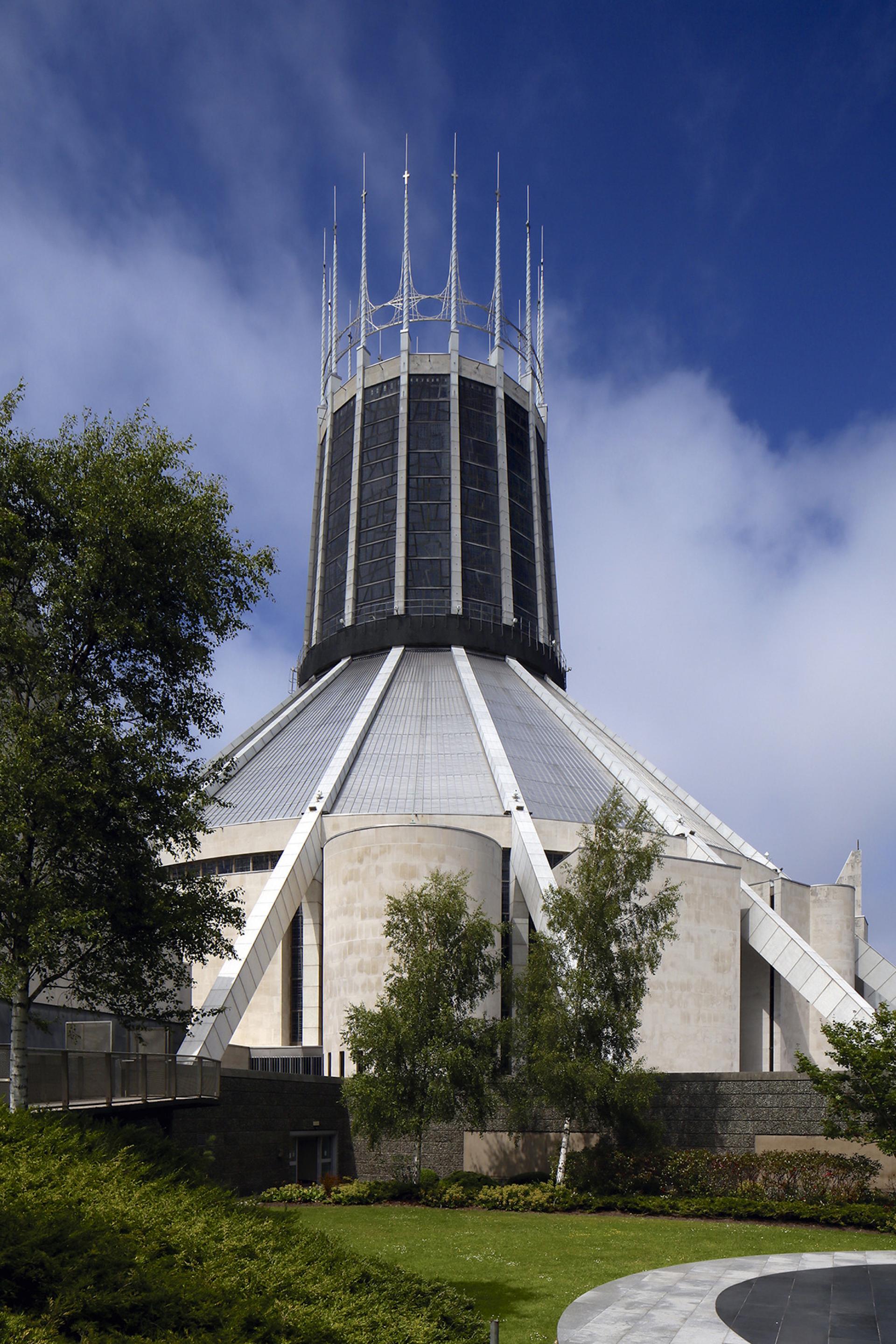 Metropolitan Cathedral of Christ the King, Liverpool (1967). | Photo © John East