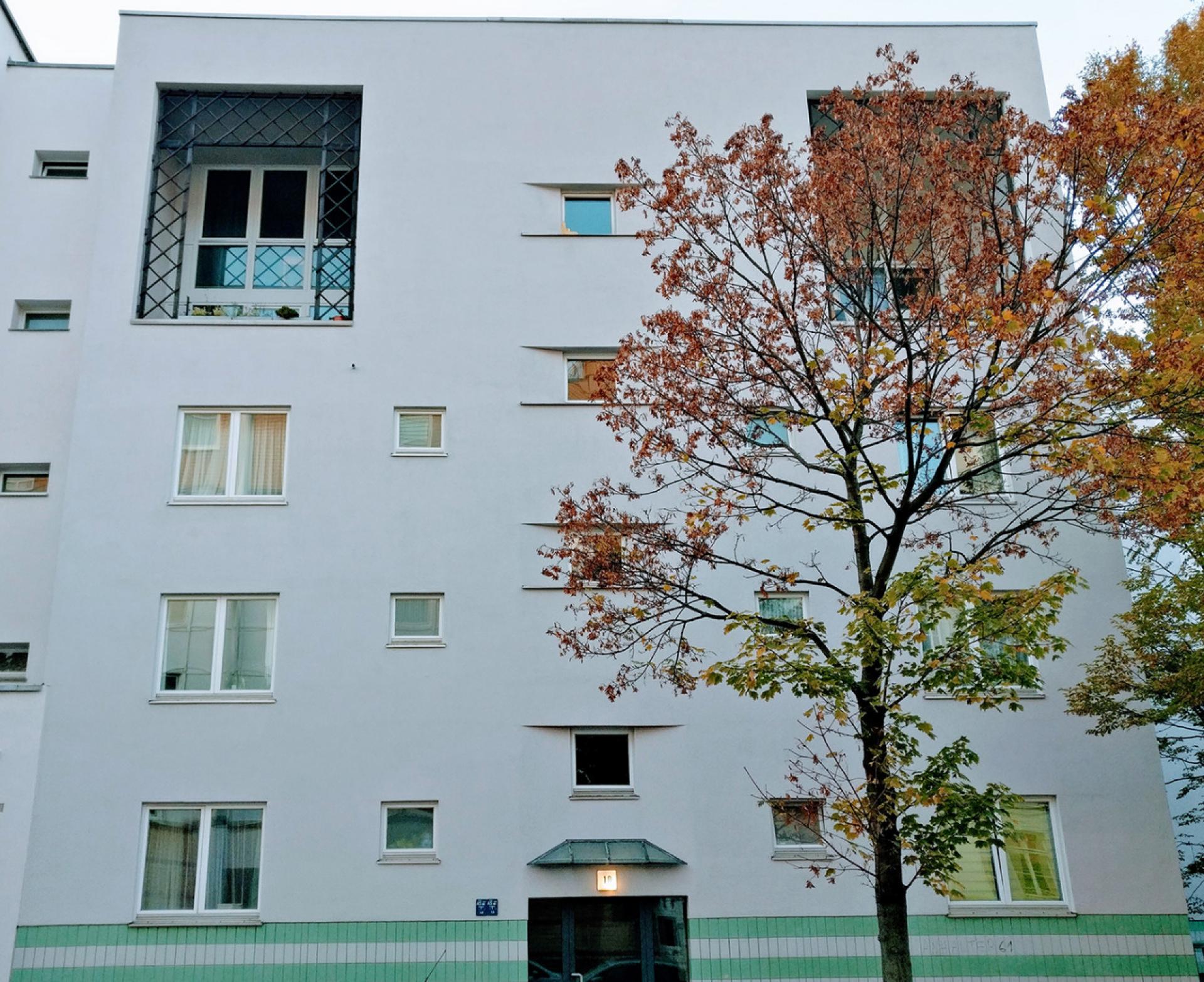 Meeting on the corner of Dessauer Strasse. | Photo: Sonja Dragović