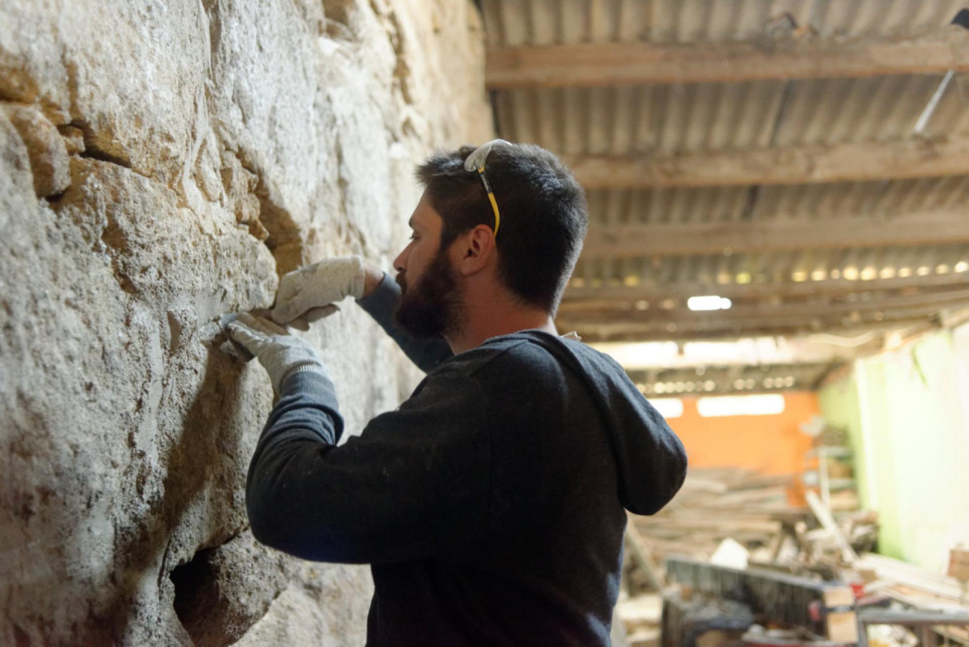 Summer School 2019: refurbishing walls with sustainable materials.