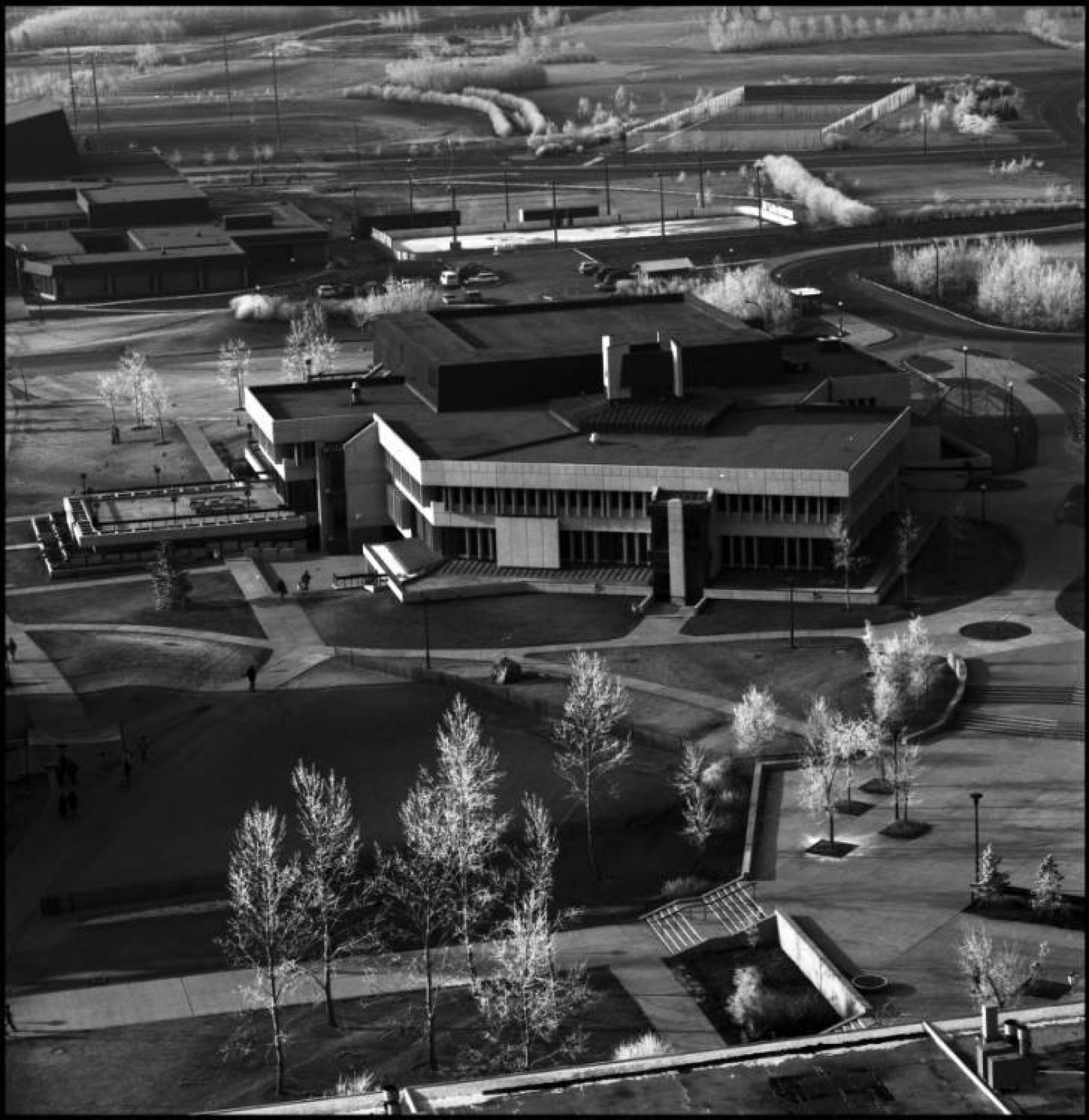MacEwan Hall, University of Calgary (1967) by Stevenson Raines Barrett. | Photo via FIG projects