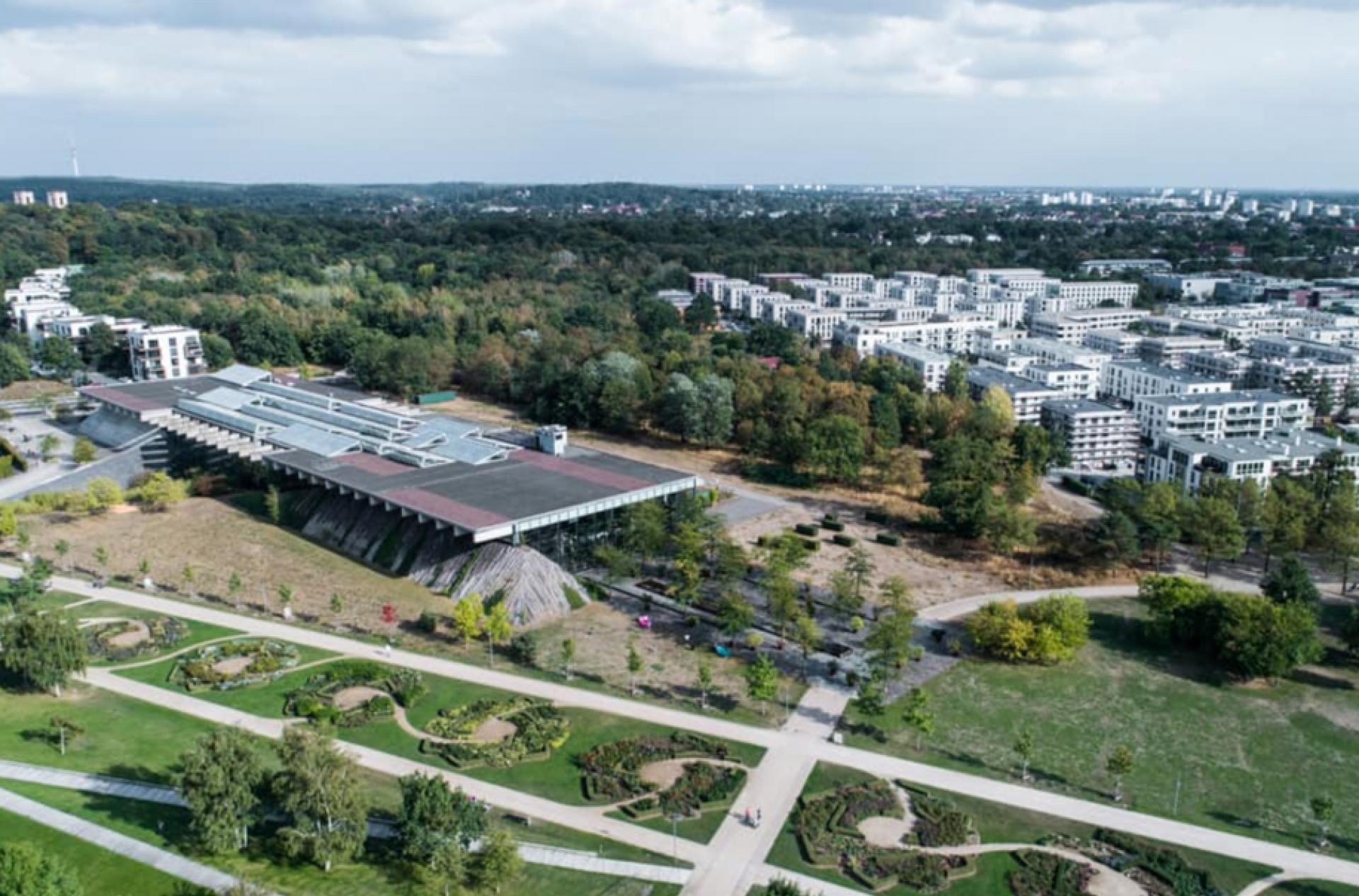 The Biosphere and Flower Pavilion by Barkow Leibinger, Potsdam (2000-2001).