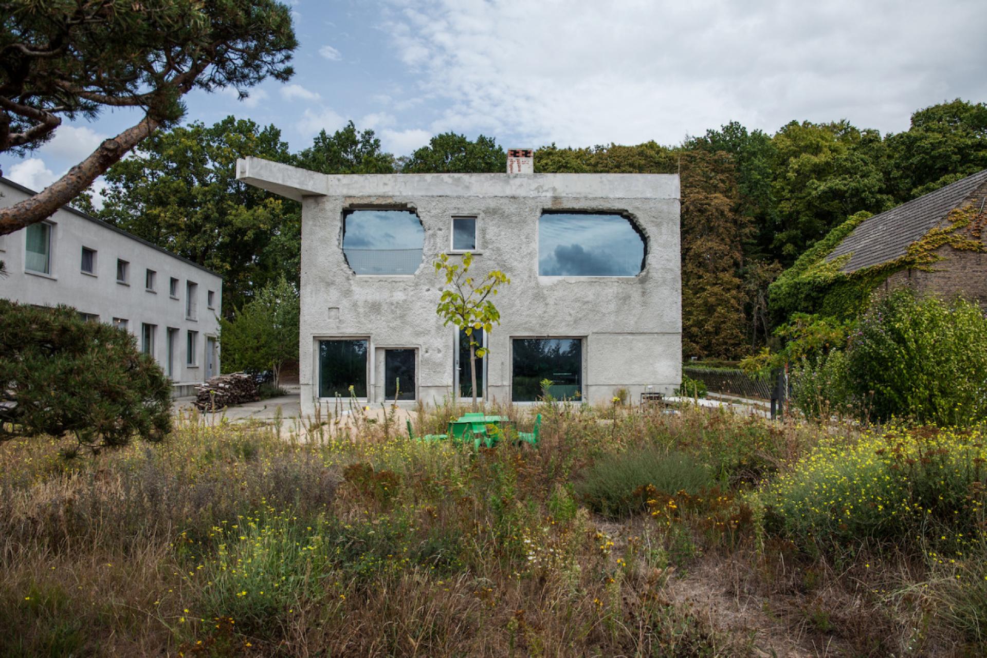 Anti-Villa by Arno Brandlhuber + Markus Emde and Thomas Schnieder, Krampnitz lake near Potsdam, (2010-2015).