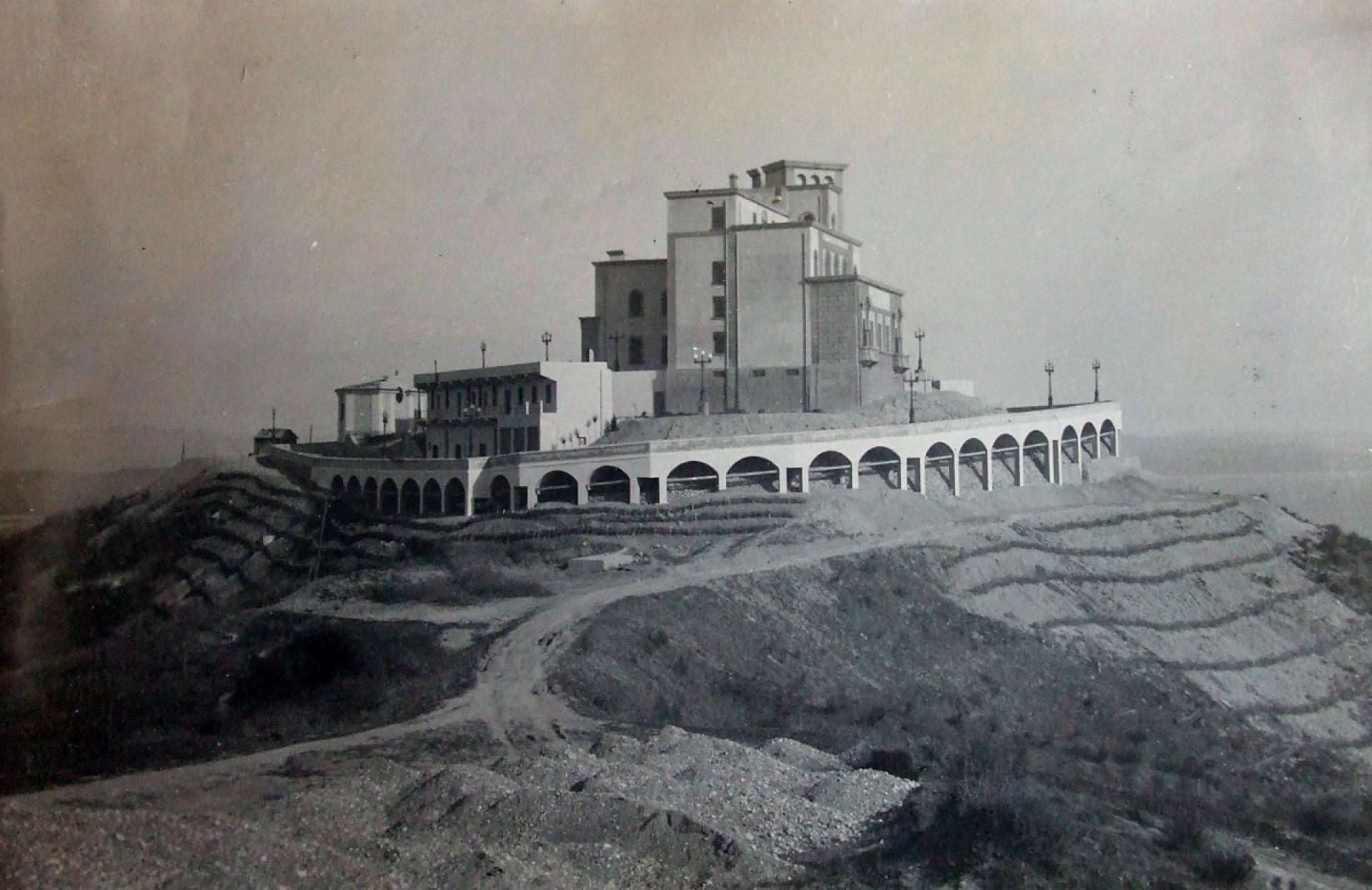 The Royal Villa is situated on top of an adjacent central hill of the city.| Photo via National Technical Archive of Construction Albania