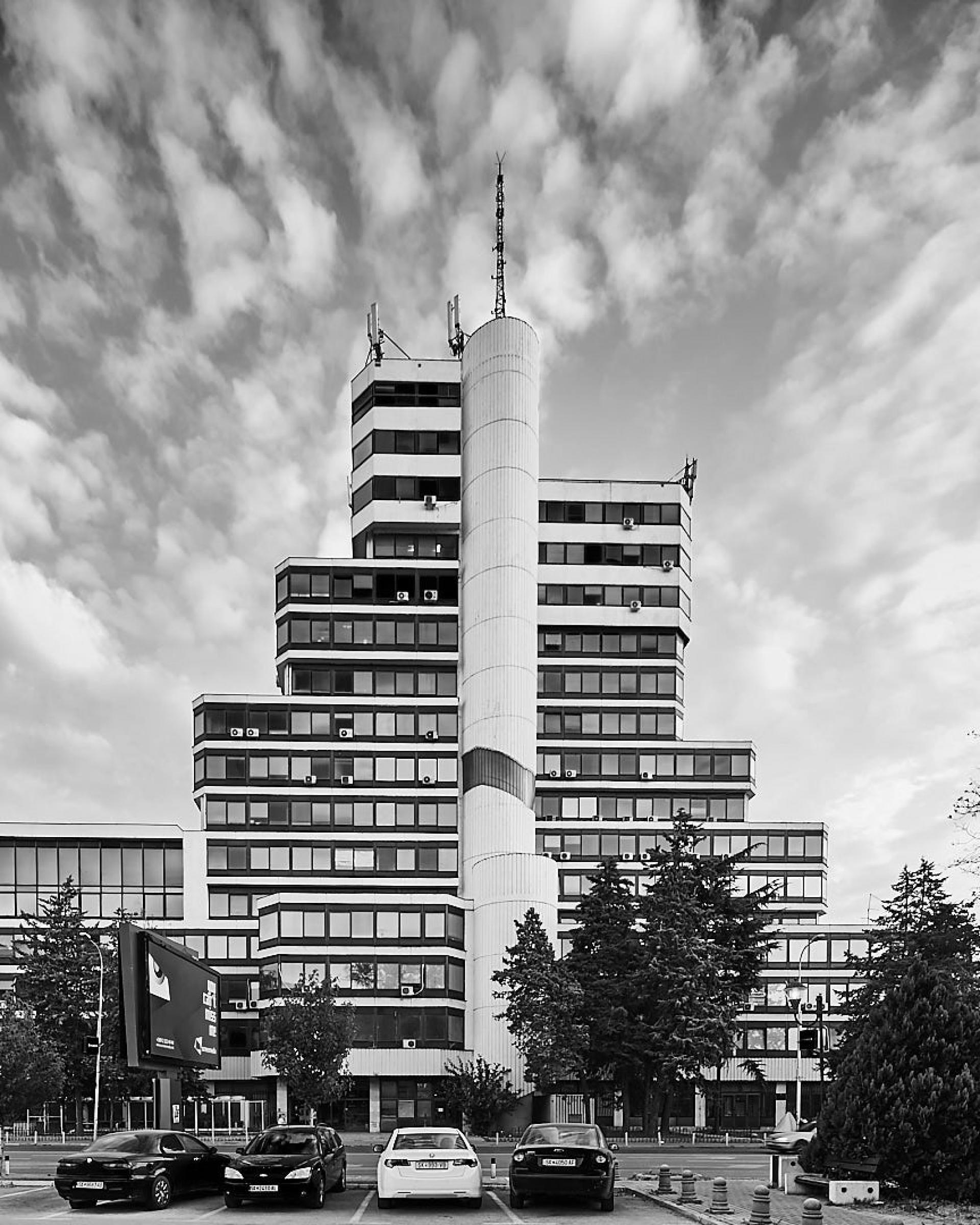NIP - New Macedonia building, Skopje by Macedonia Blagoja Kolev (1981)