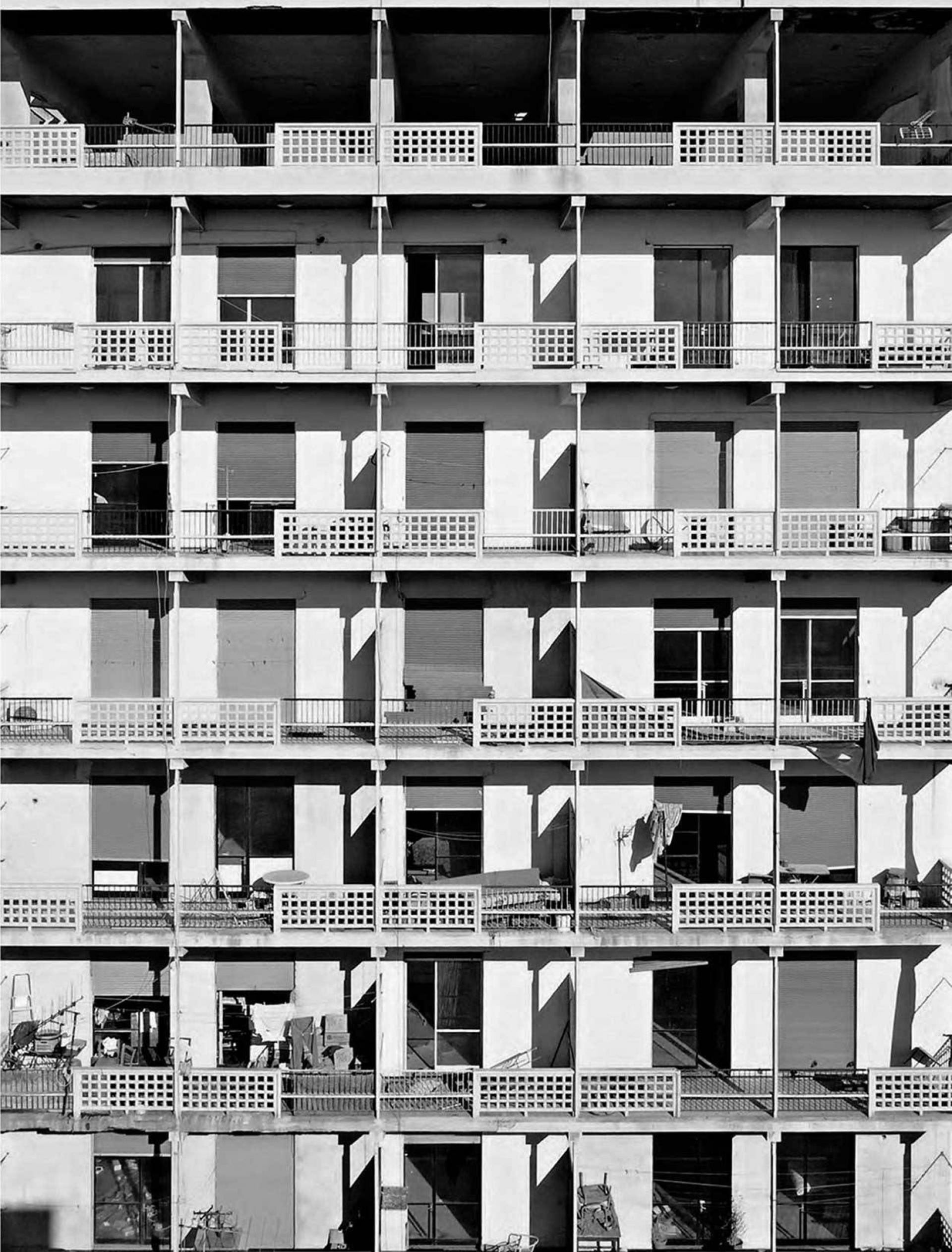 Demetriou Apartment Building. | Photo © Constantinos Sideris