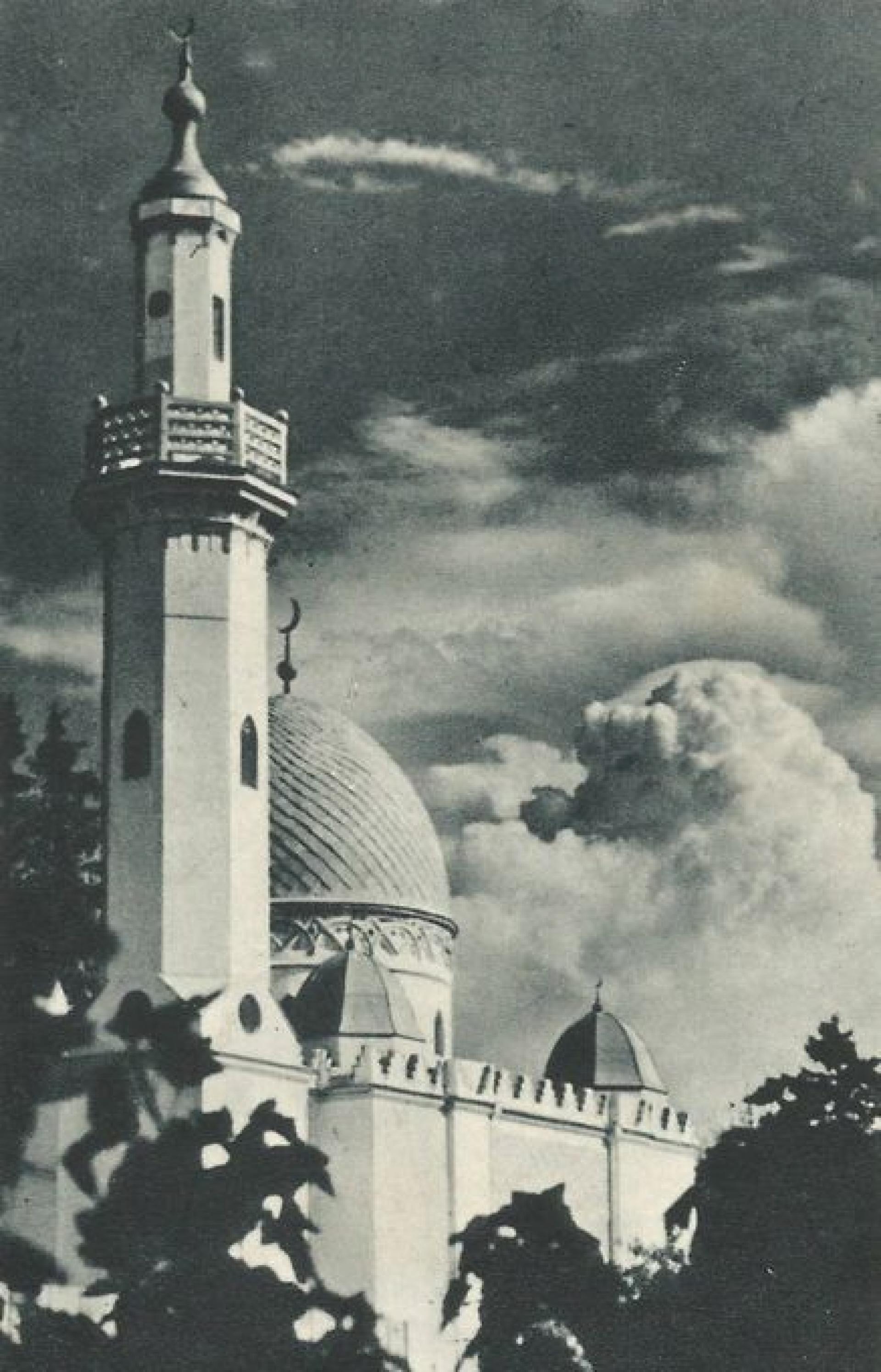Kaunas had a wooden mosque built in 1860. | Source postcard from 1940s