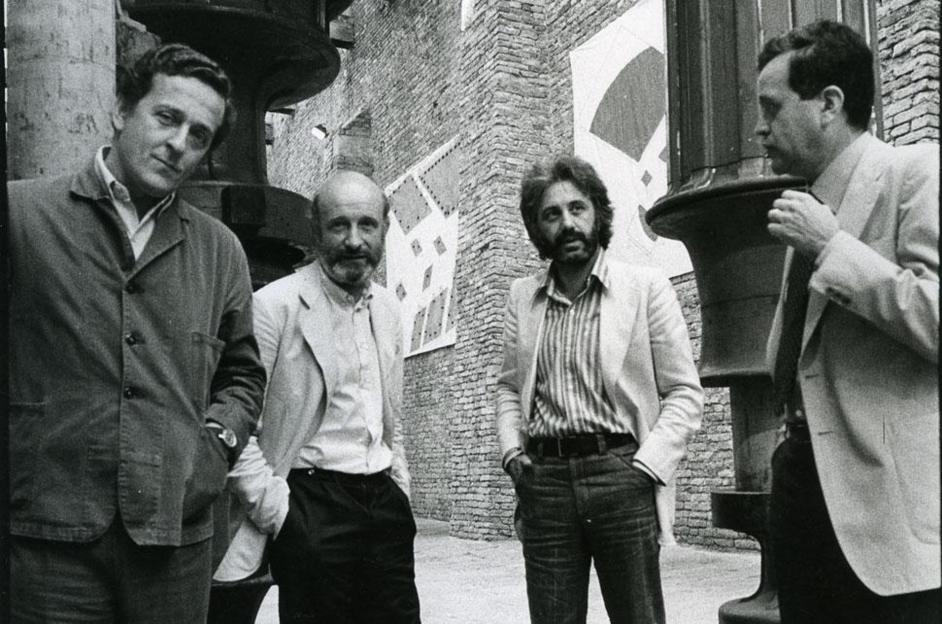 From left to right: Carlo Ripa di Meana (President of the Venice Biennale), directors Vittorio Gregotti (Visual Arts and Architecture), Luca Ronconi (Theatre) and Giacomo Gambetti (Film and Television) in 1975. | Photo © Lorenzo Capellini