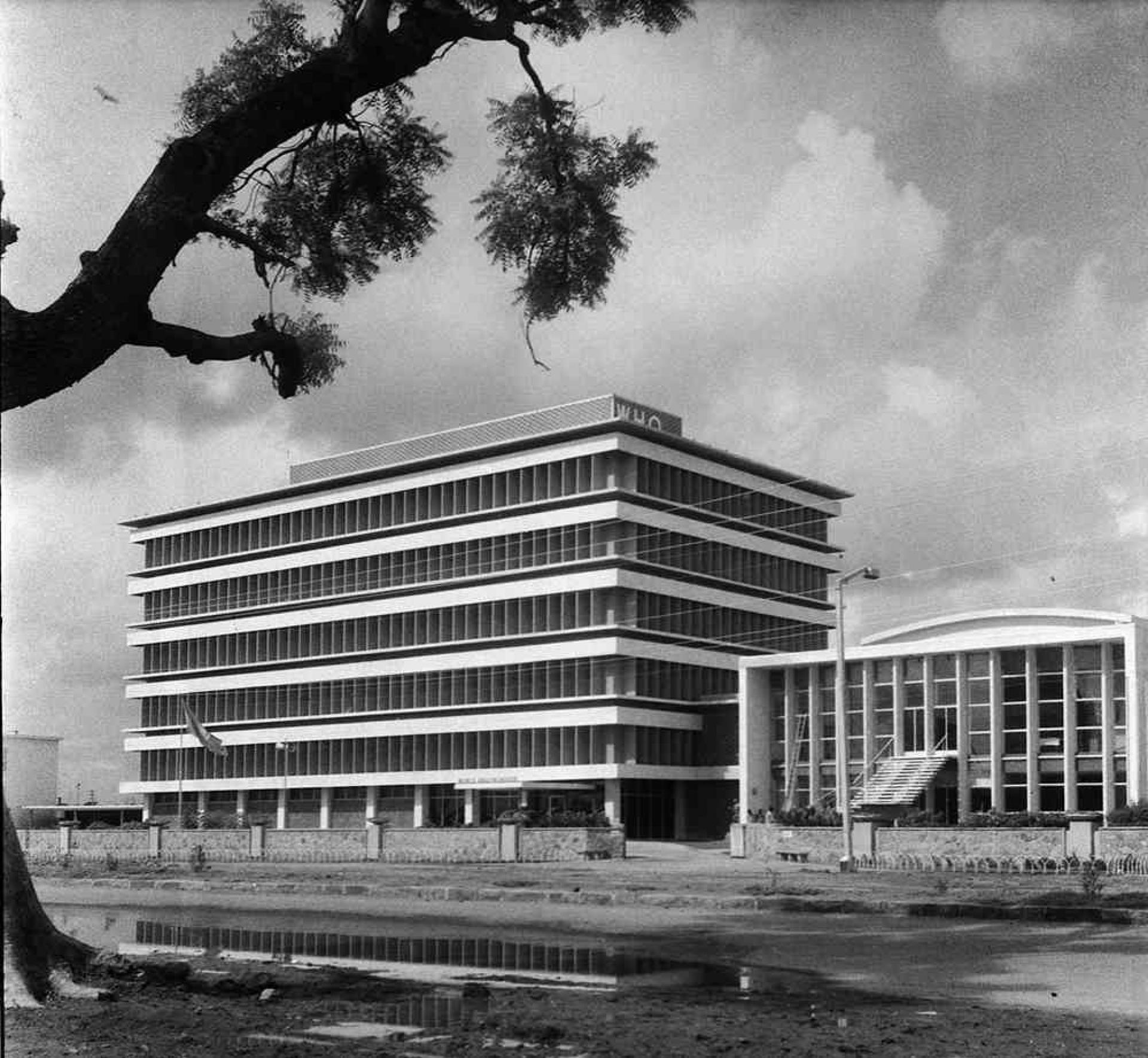 Demolished WHO building in Delhi. | Photo via Habib Rahman Archives