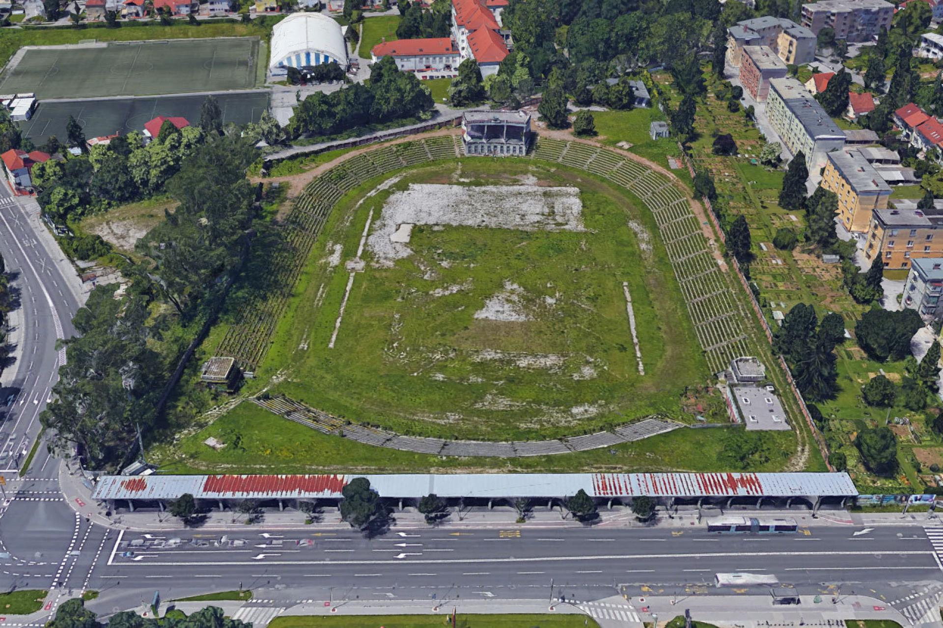 Construction of the stadium for the Roman Catholic youth sport association Orel began in 1925, but political and financial difficulties meant that it was not completed until 1935. | Photo via Outsider