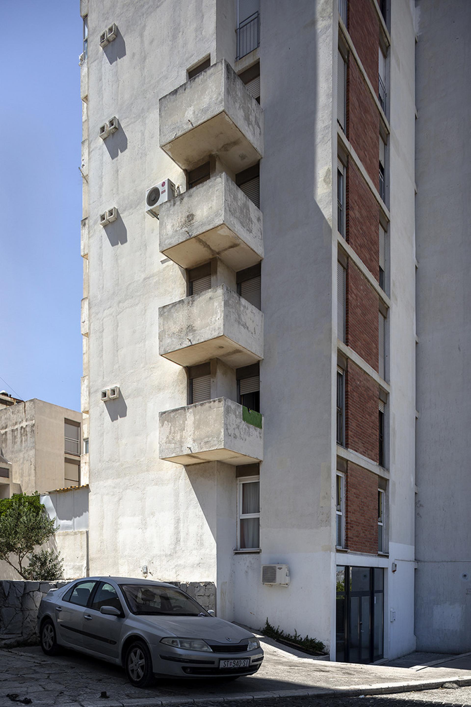 Residential building in Split by Dinko Kovačić | Photo © Roberto Conte