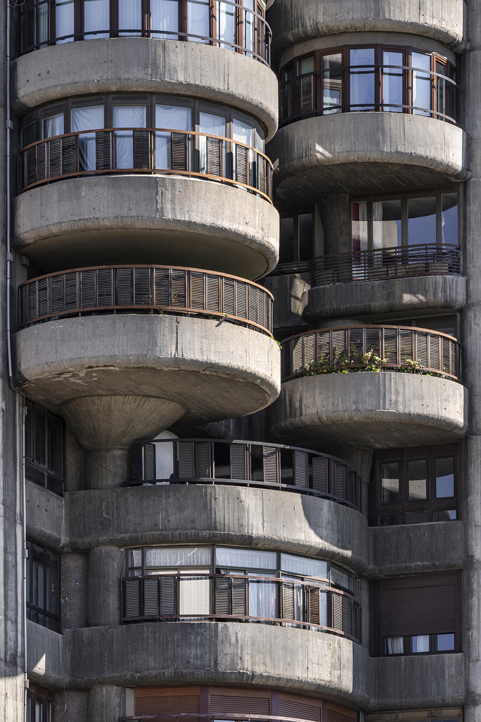 Torres Blancas by Francisco Javier Sáenz de Oíza (1961-1969)