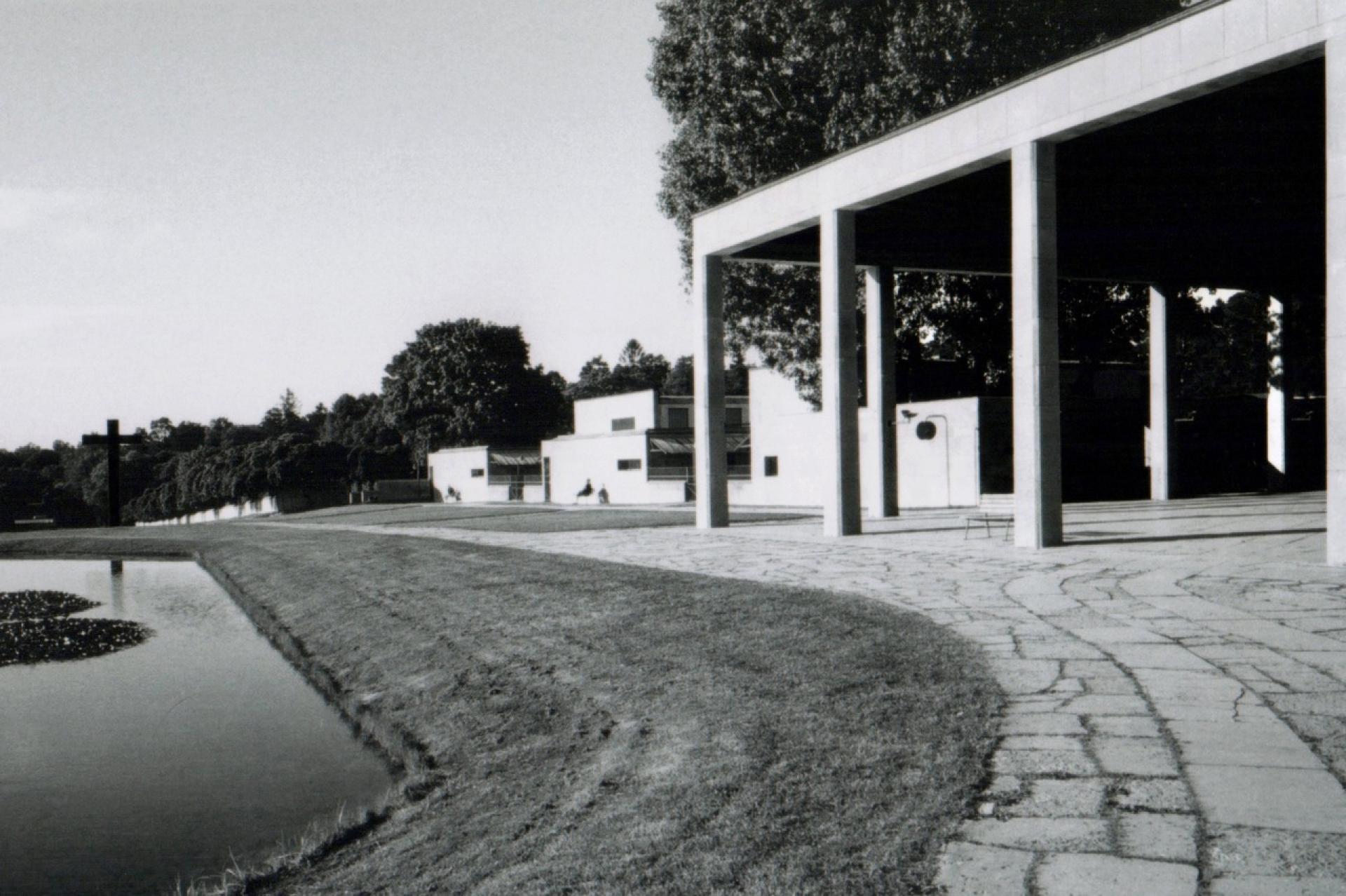 Crematory Portico of Asplund | Photo © Pedro Gabriel