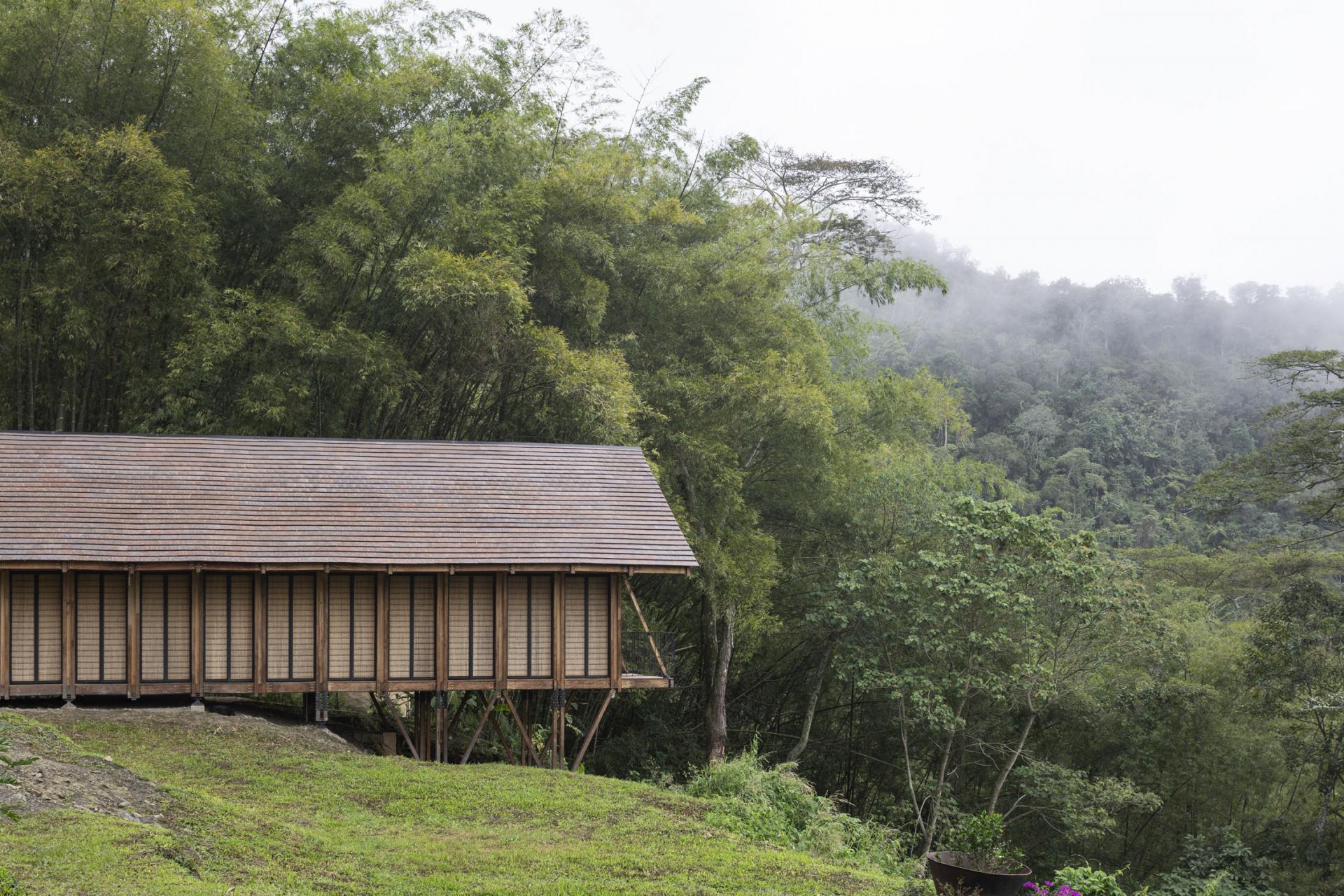 Casa Tejida en NOcaima (Santiago Pradilla y Zuloark), NOcaima Cundinamarca, Colombia (2019). | Photo © Federico Cairoli