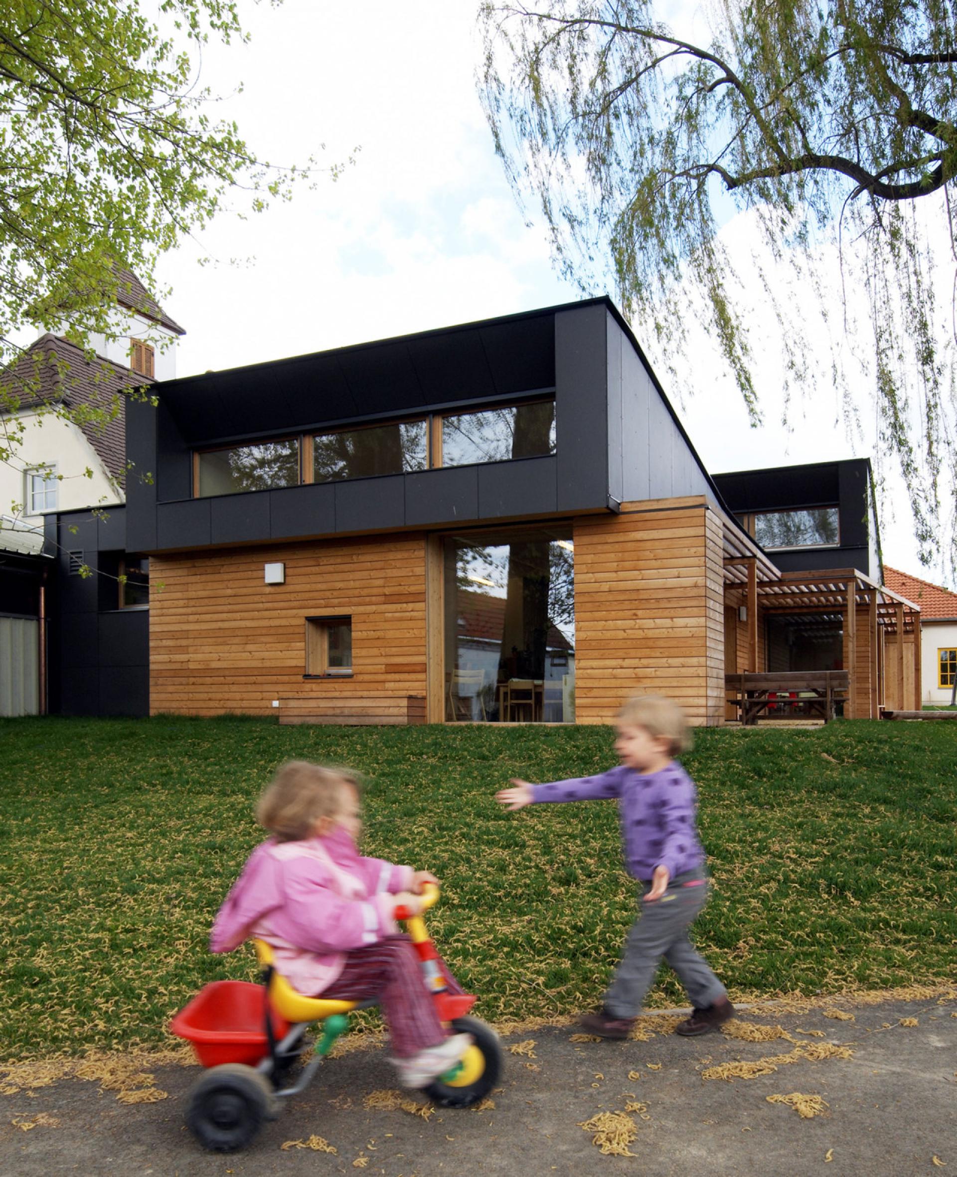 Extension of the Kindergarten Rohrendorf near Krems (2008). | Photo © Lisa Rastl
