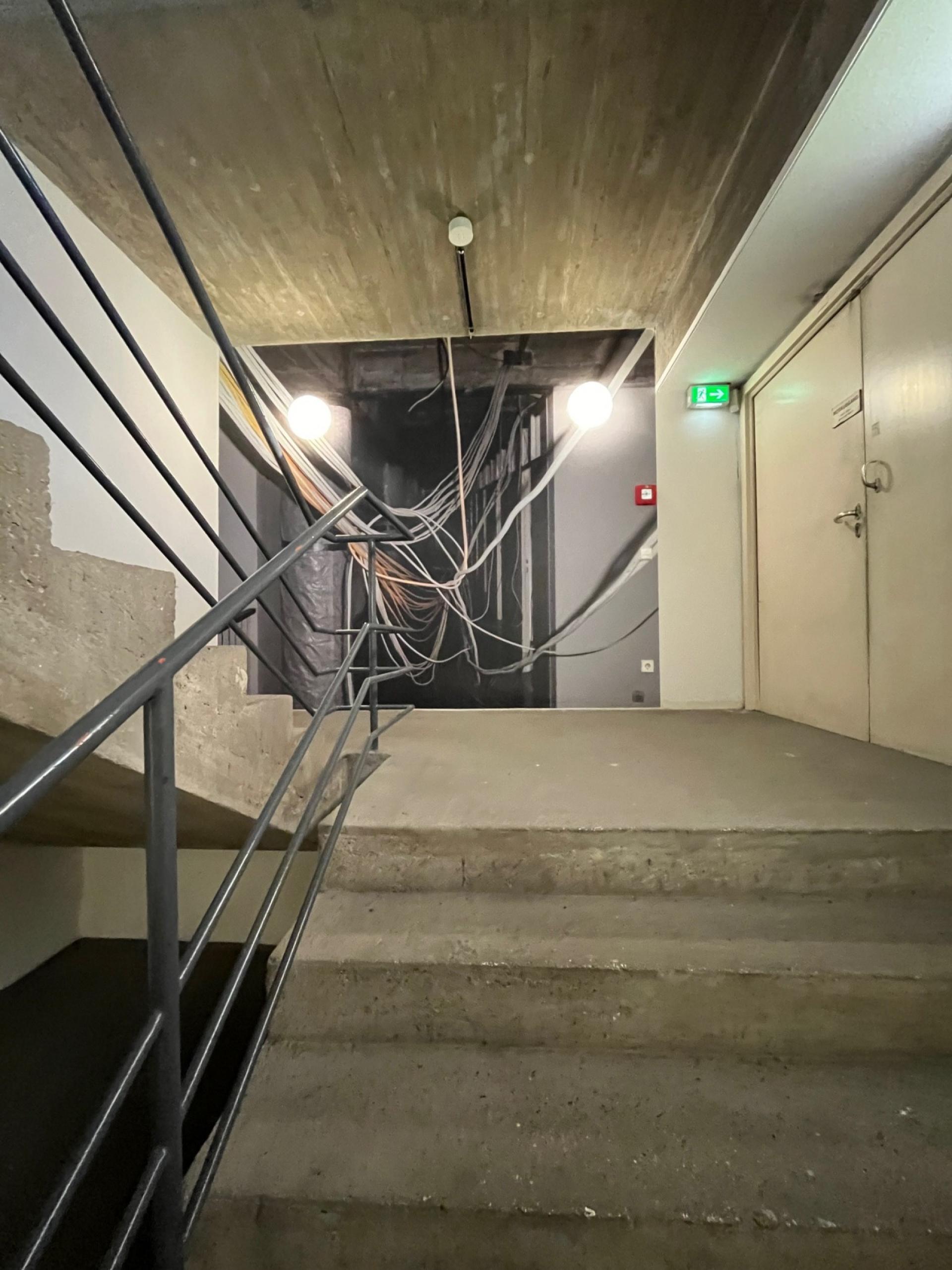The main staircase leading to the exhibition halls, pictured here before the completion of renovations overseen by Brenne Architekten. Photo: Holger Herschel / © Holger Herschel