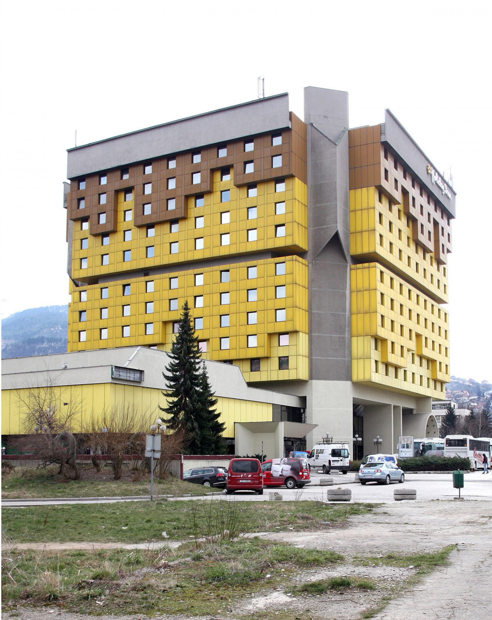 Hotel Holliday Inn (1983) was a war residence for foreign reporters. | Photo by Zoran Kanlić (2015)