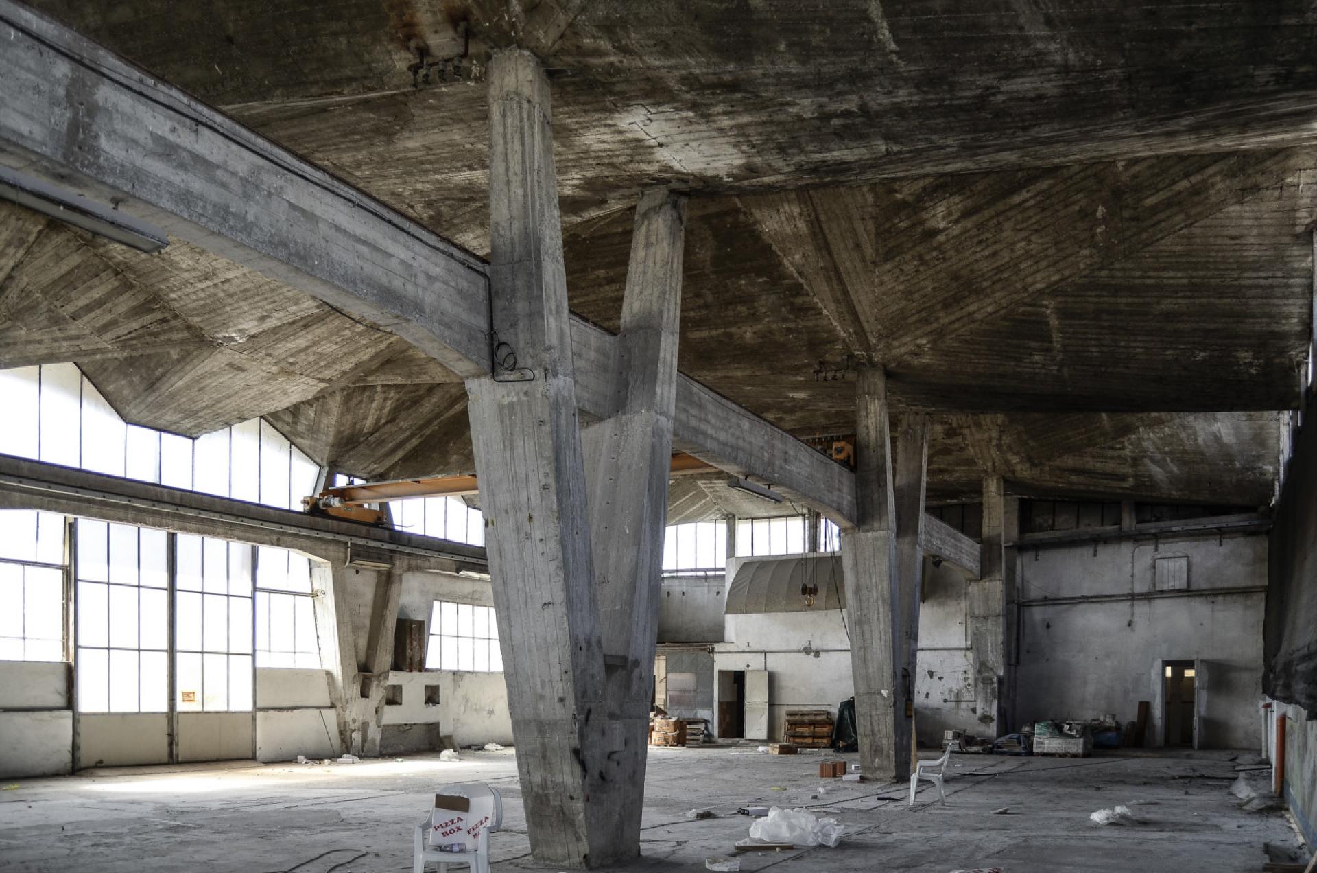 Stabilimento Raffo, Pietrasanta (1956) by Leo Calini, Eugenio Montuori, Sergio Musmeci | Photo © Marko Pogačnik